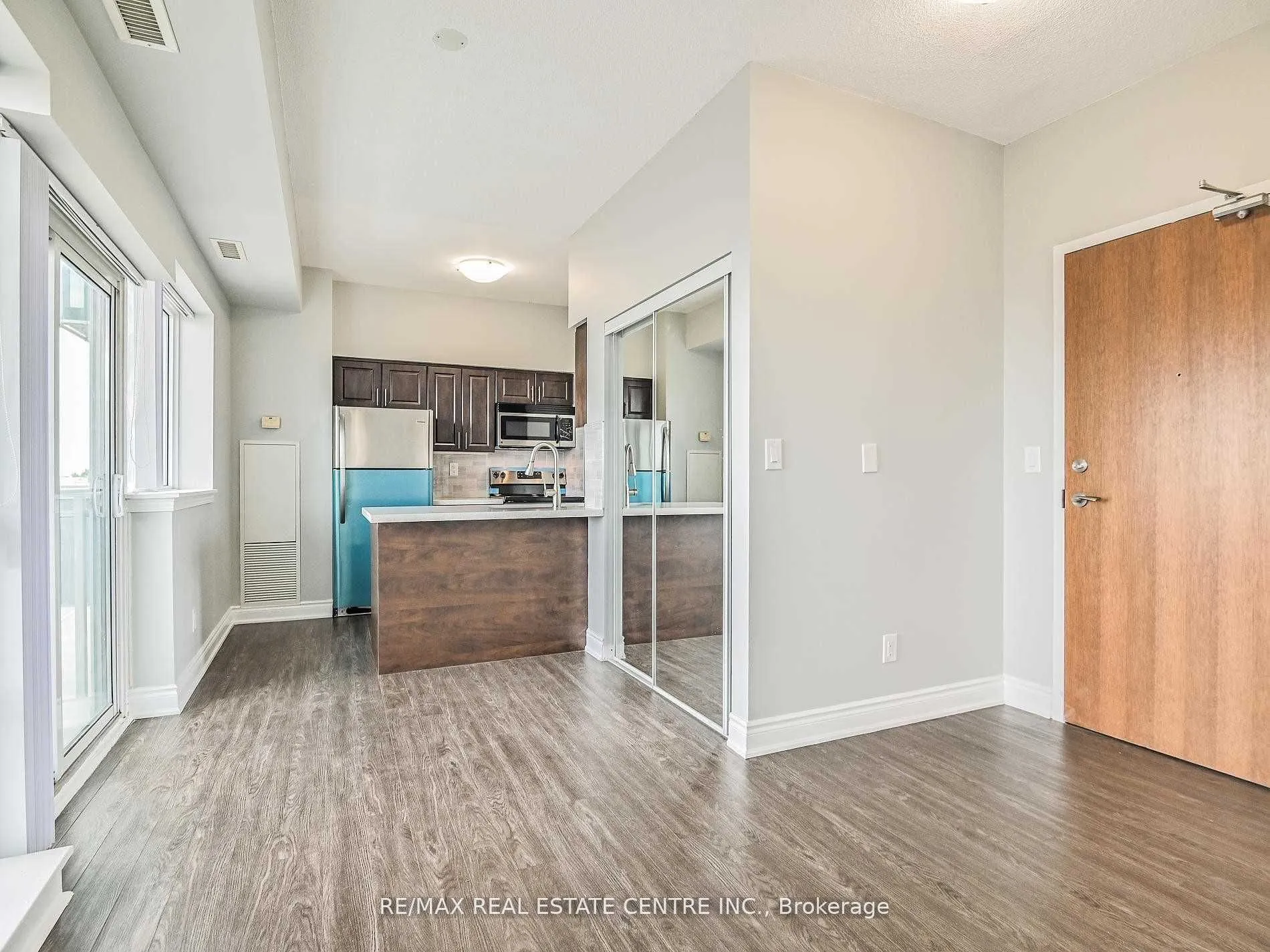 215 Queen Street E, #301