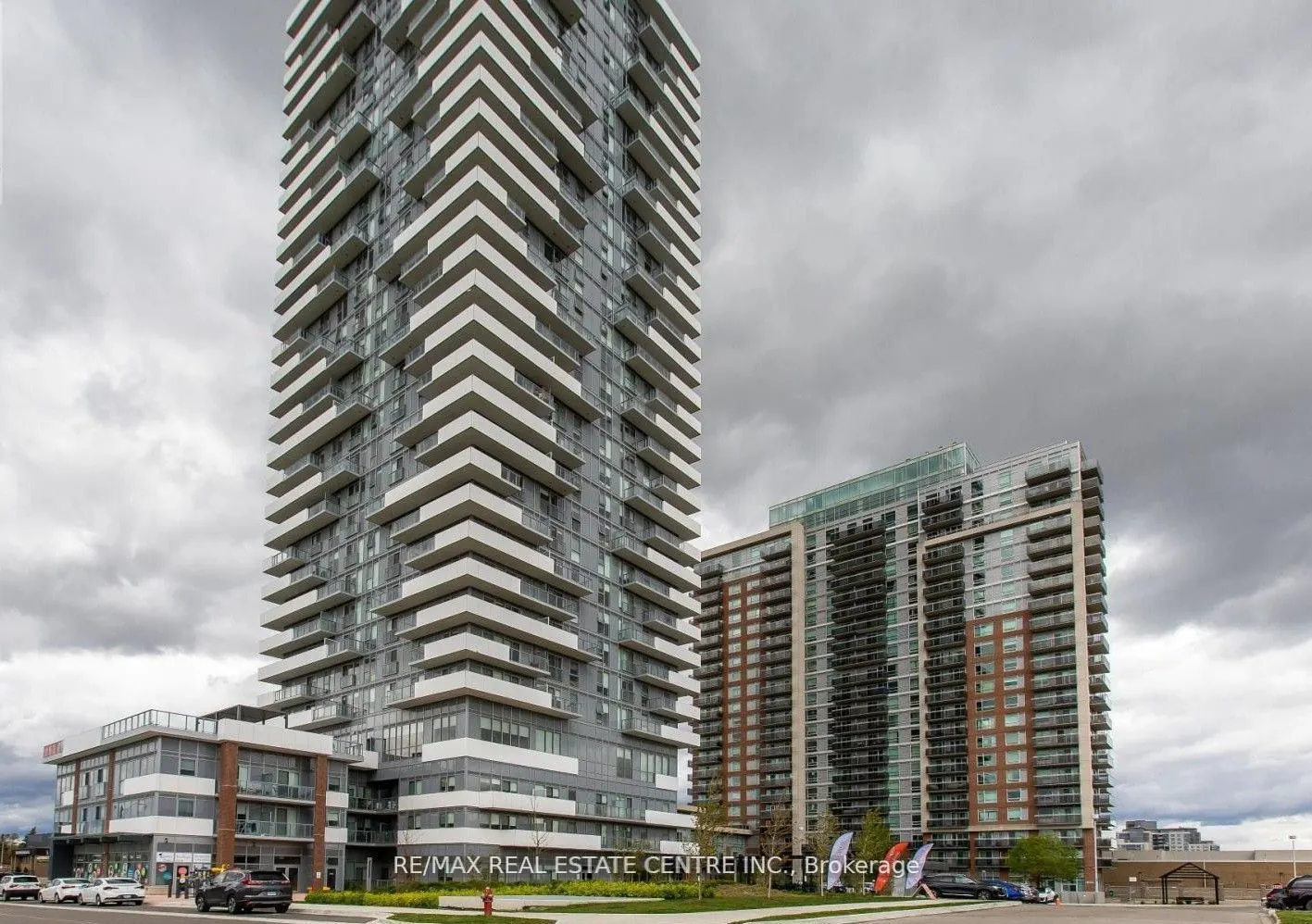 215 Queen Street E, #301