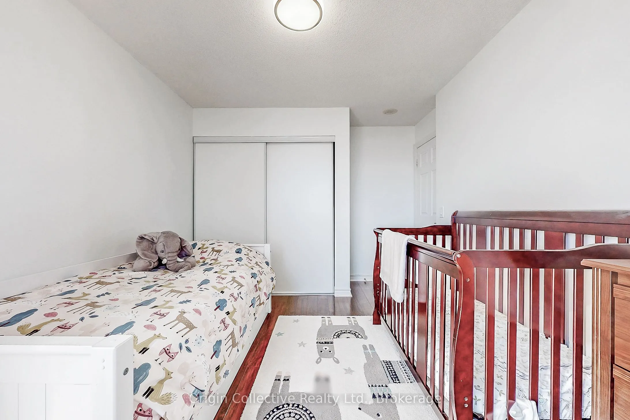 5233 Dundas Street W, #1916