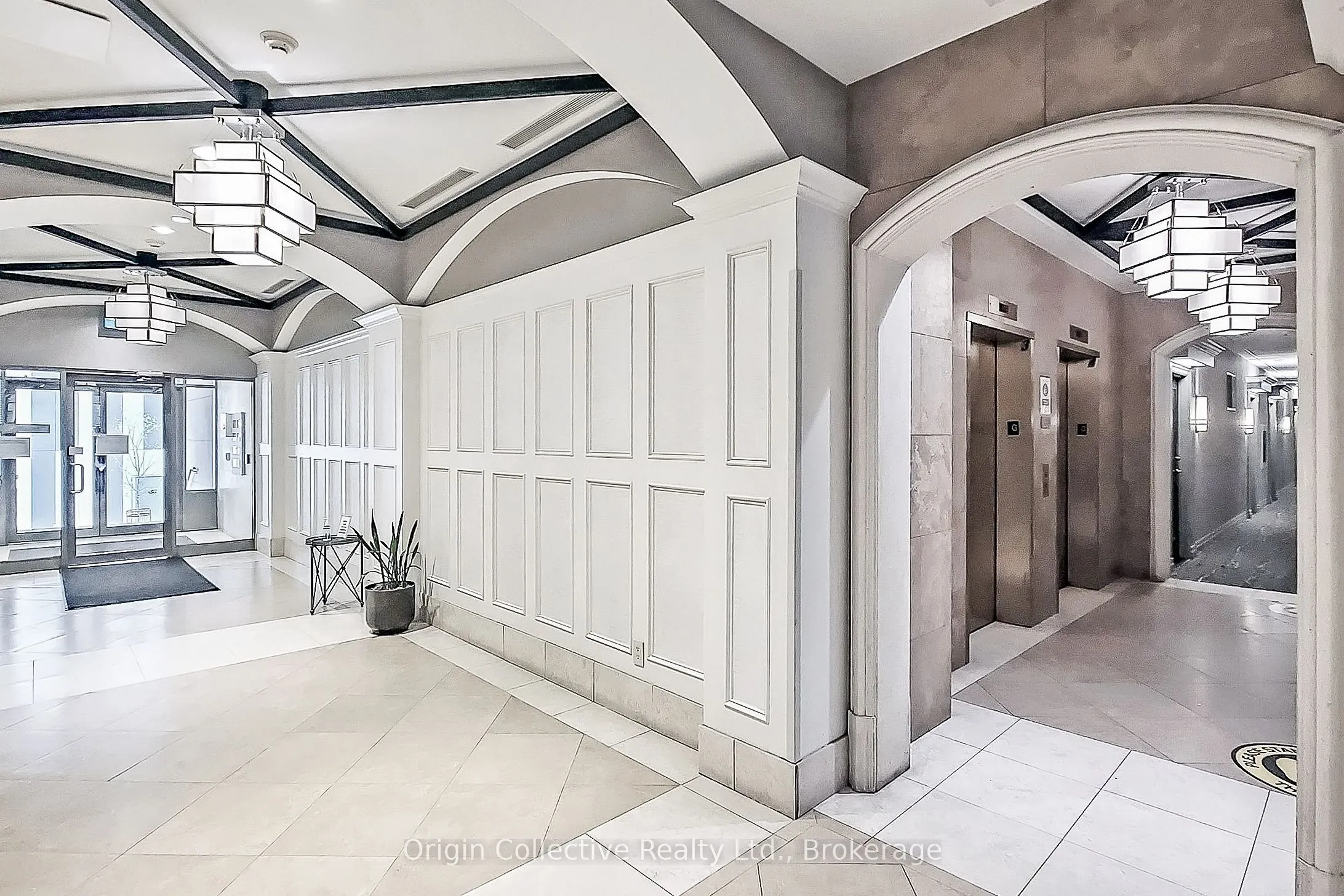 5233 Dundas Street W, #1916