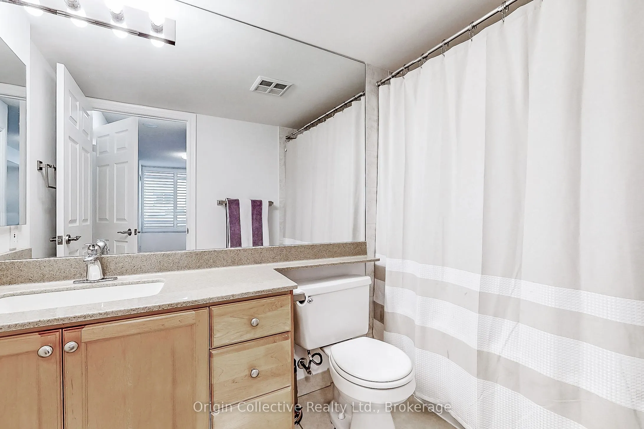 5233 Dundas Street W, #1916