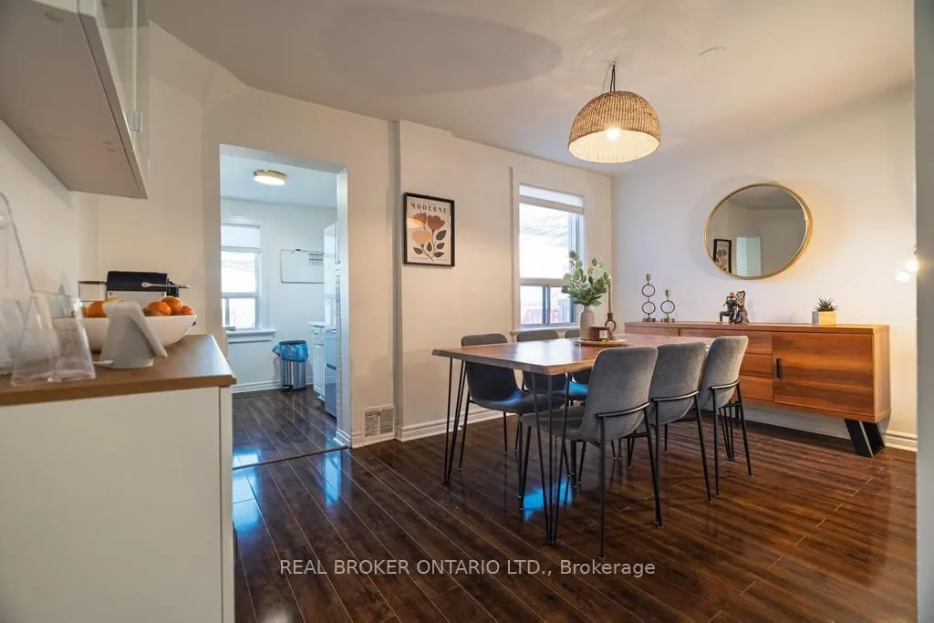 204 Earlscourt Avenue W
