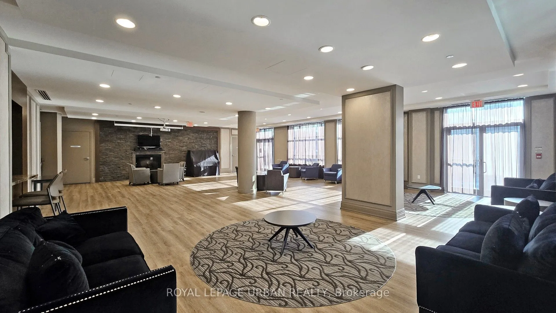 60 Heintzman Street, #428