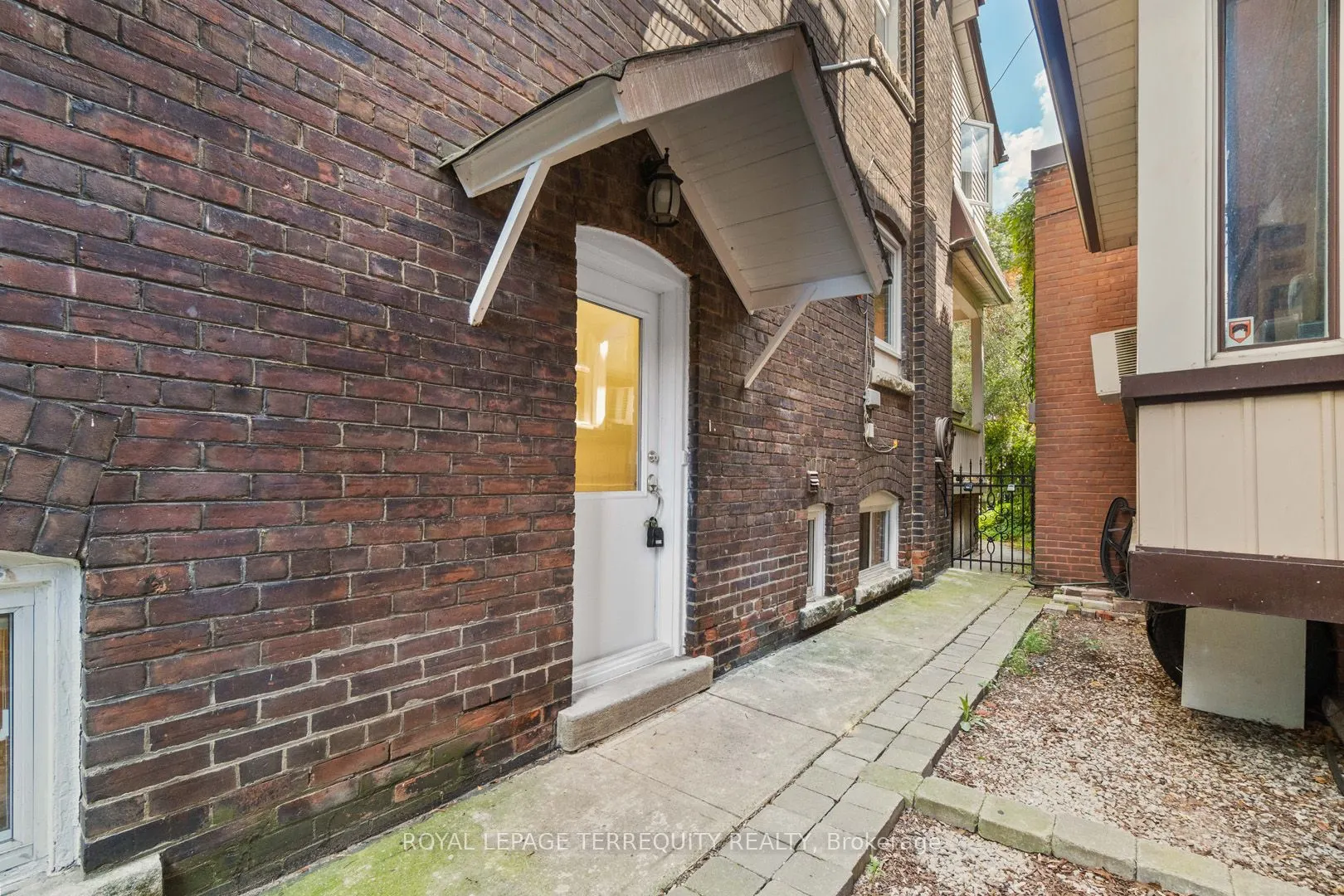 33 St John's Road, #Basement