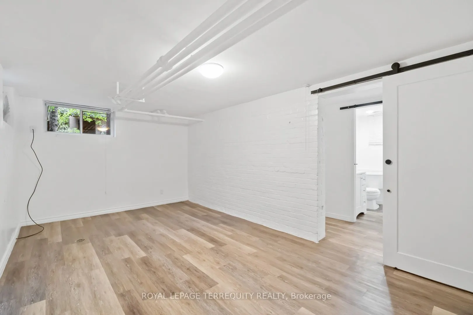 33 St John's Road, #Basement