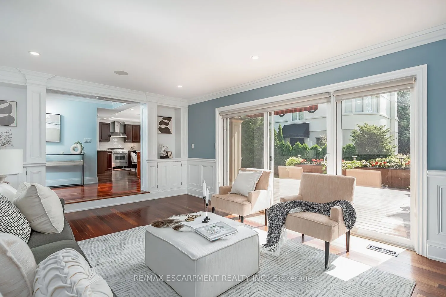 2428 Lakeshore Road