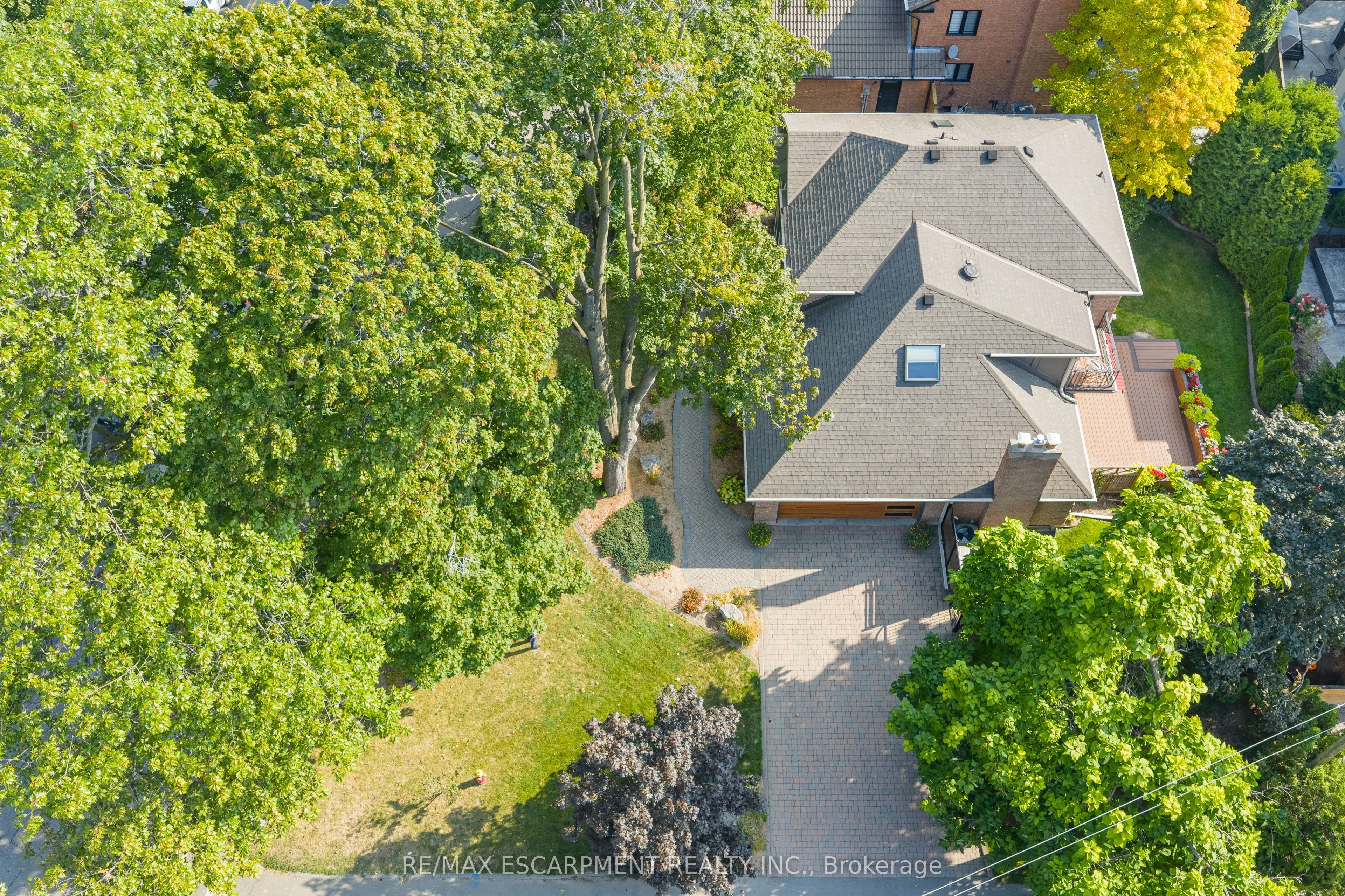 2428 Lakeshore Road