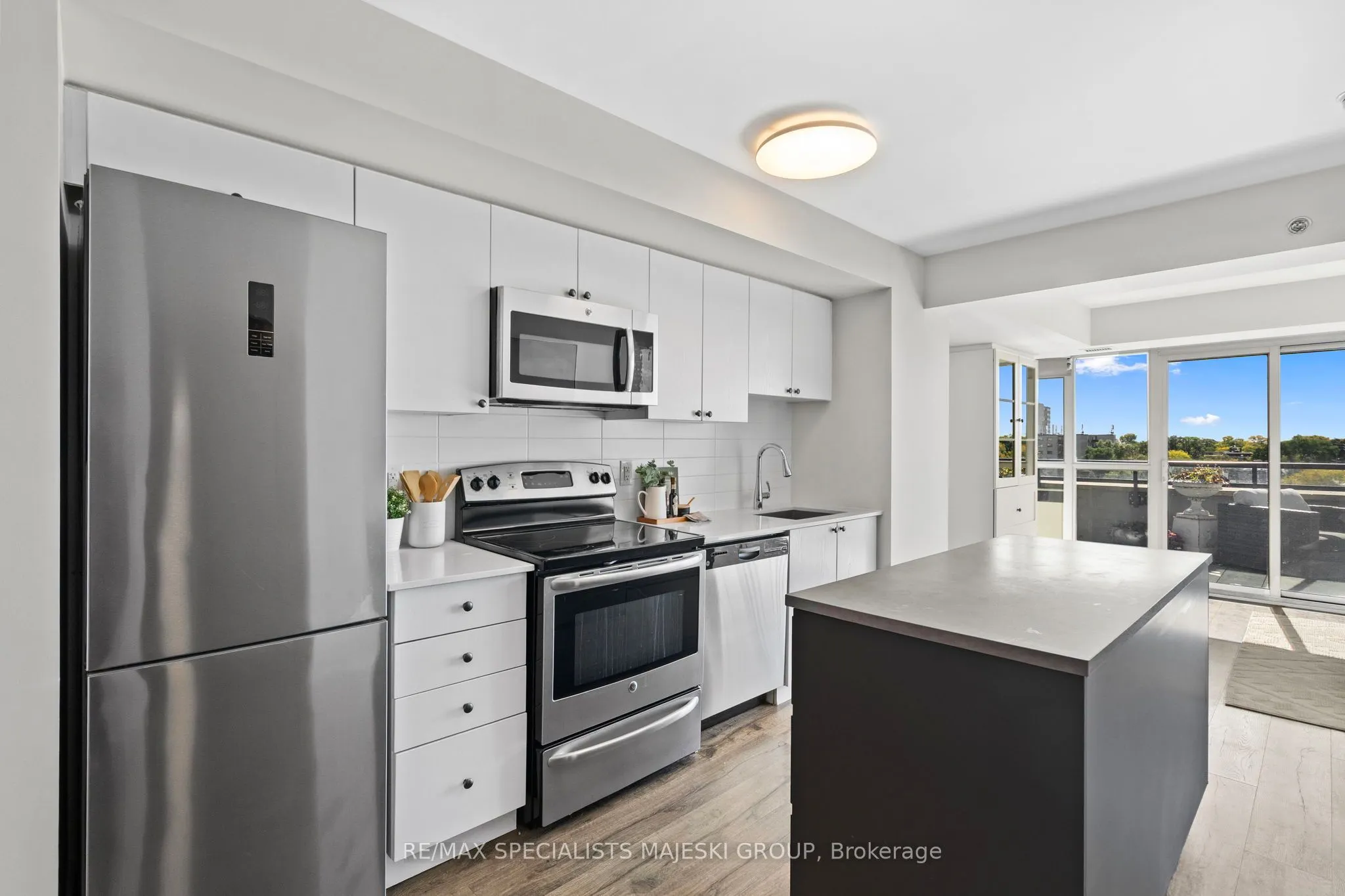 11 Superior Avenue, #706