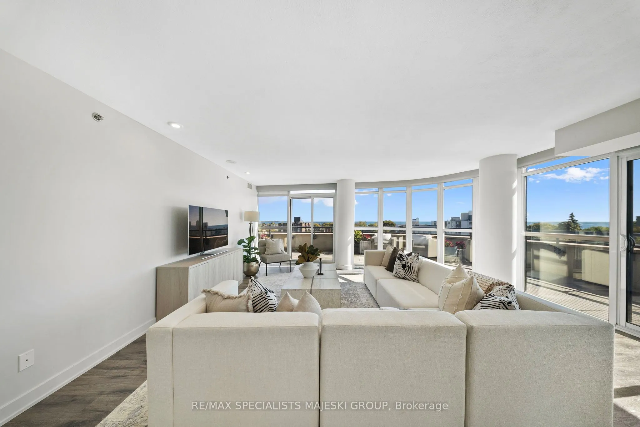 11 Superior Avenue, #706