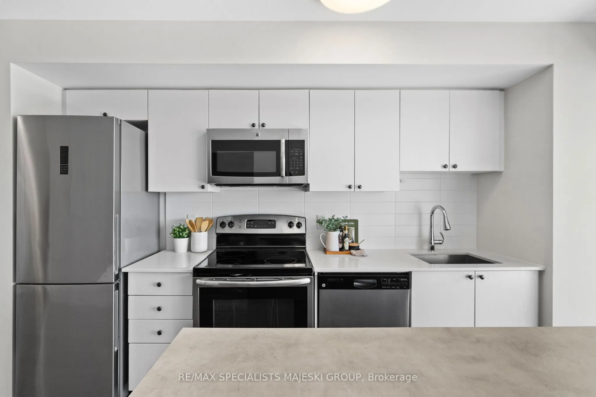 11 Superior Avenue, #706