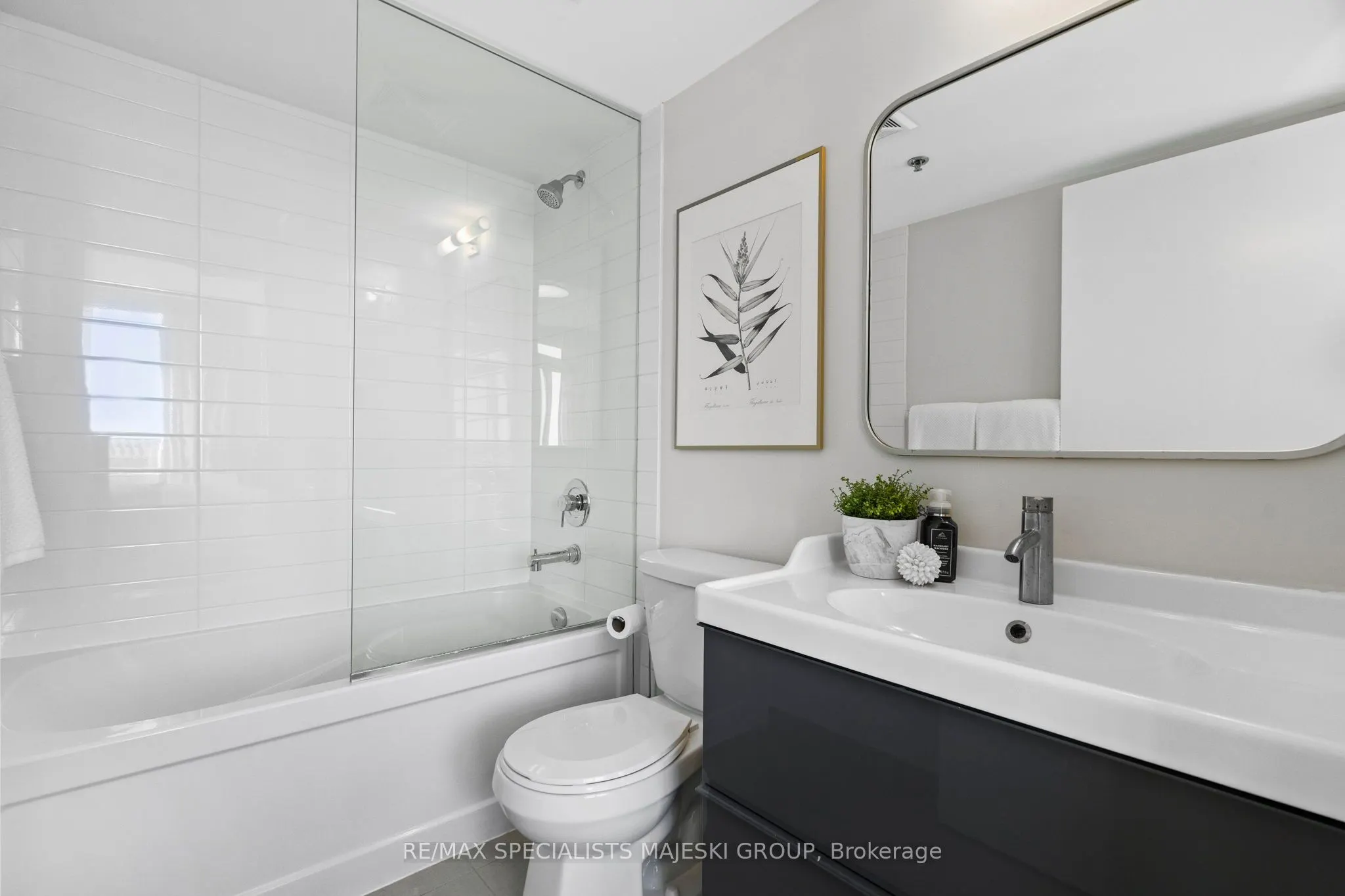 11 Superior Avenue, #706