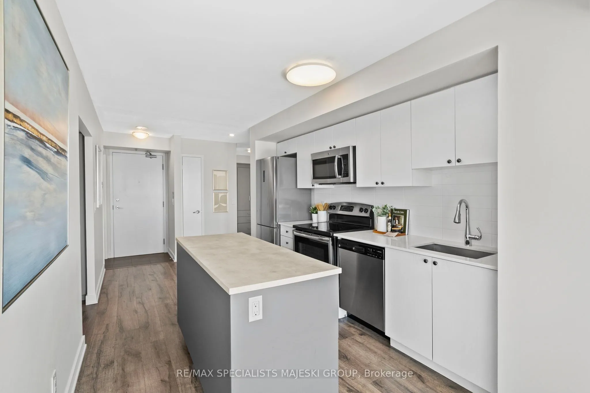 11 Superior Avenue, #706