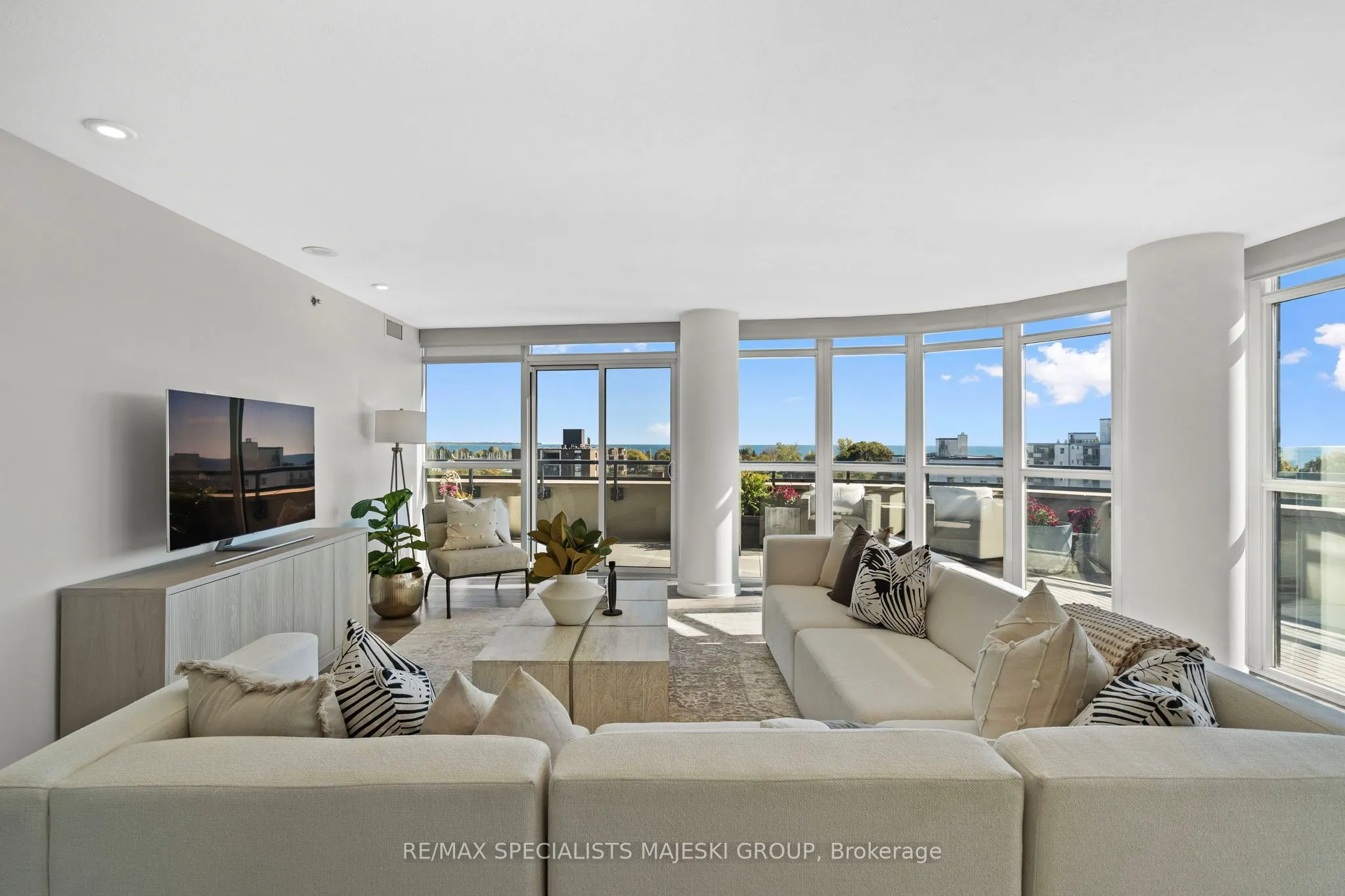 11 Superior Avenue, #706
