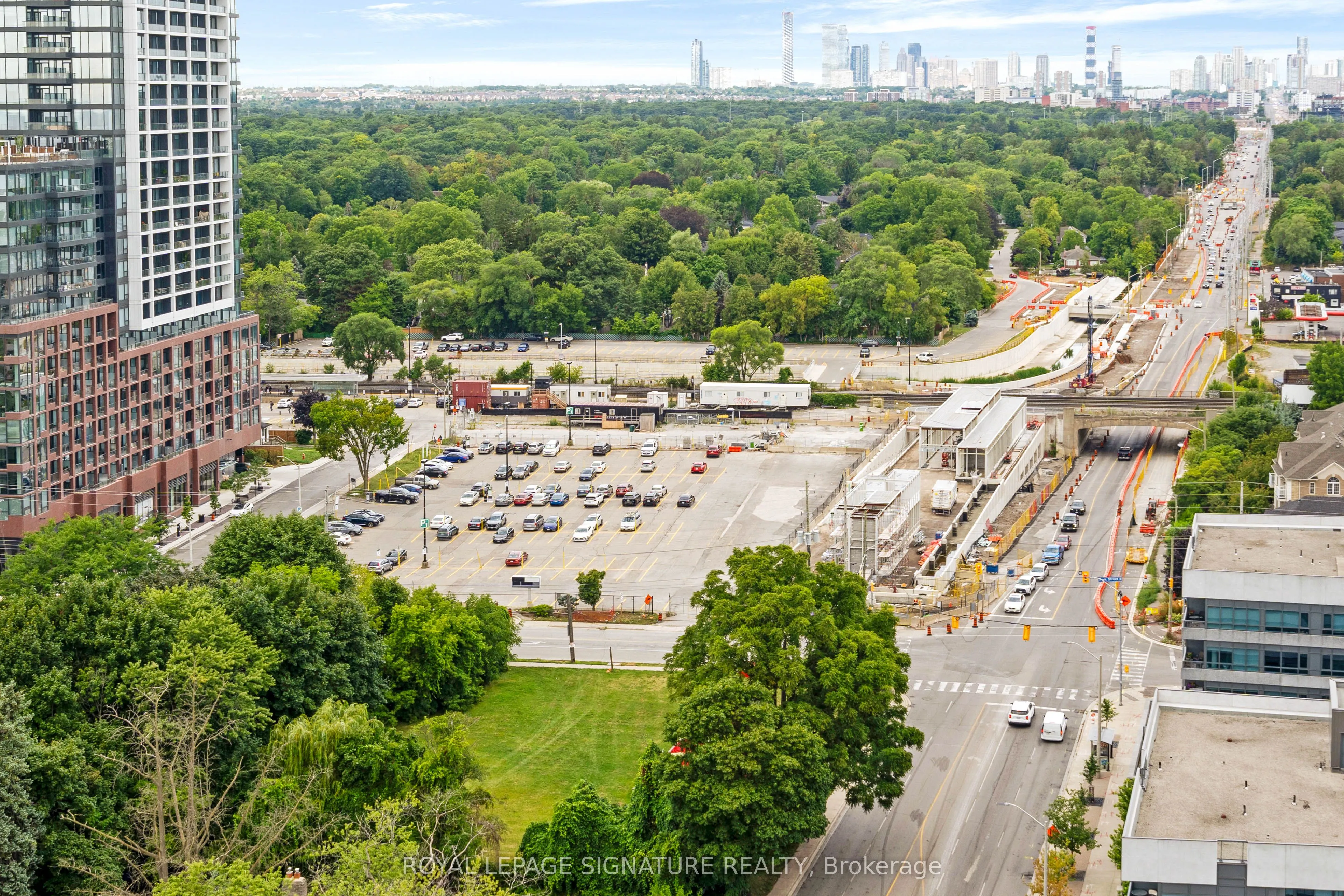 1 Hurontario Street, #203