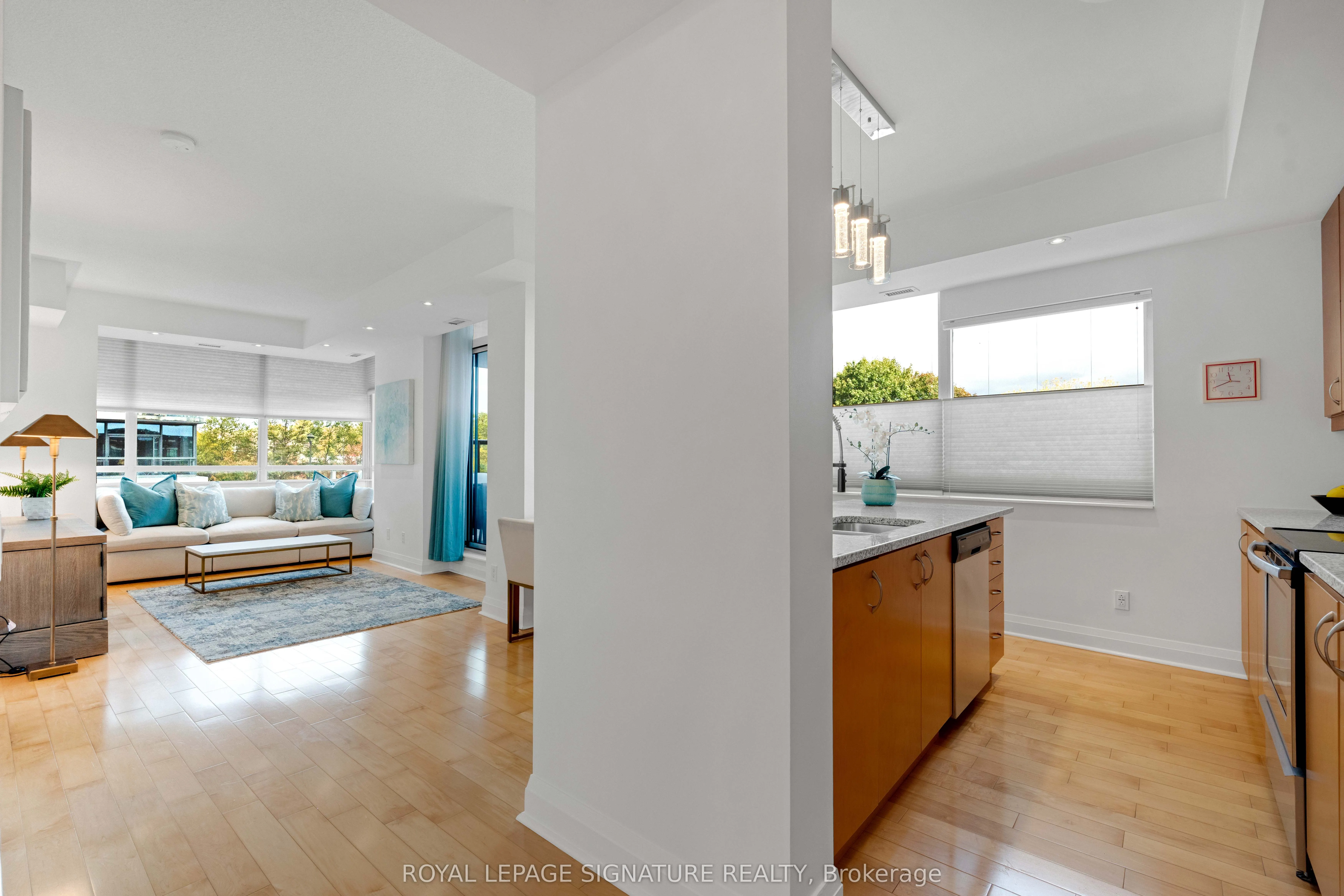 1 Hurontario Street, #203