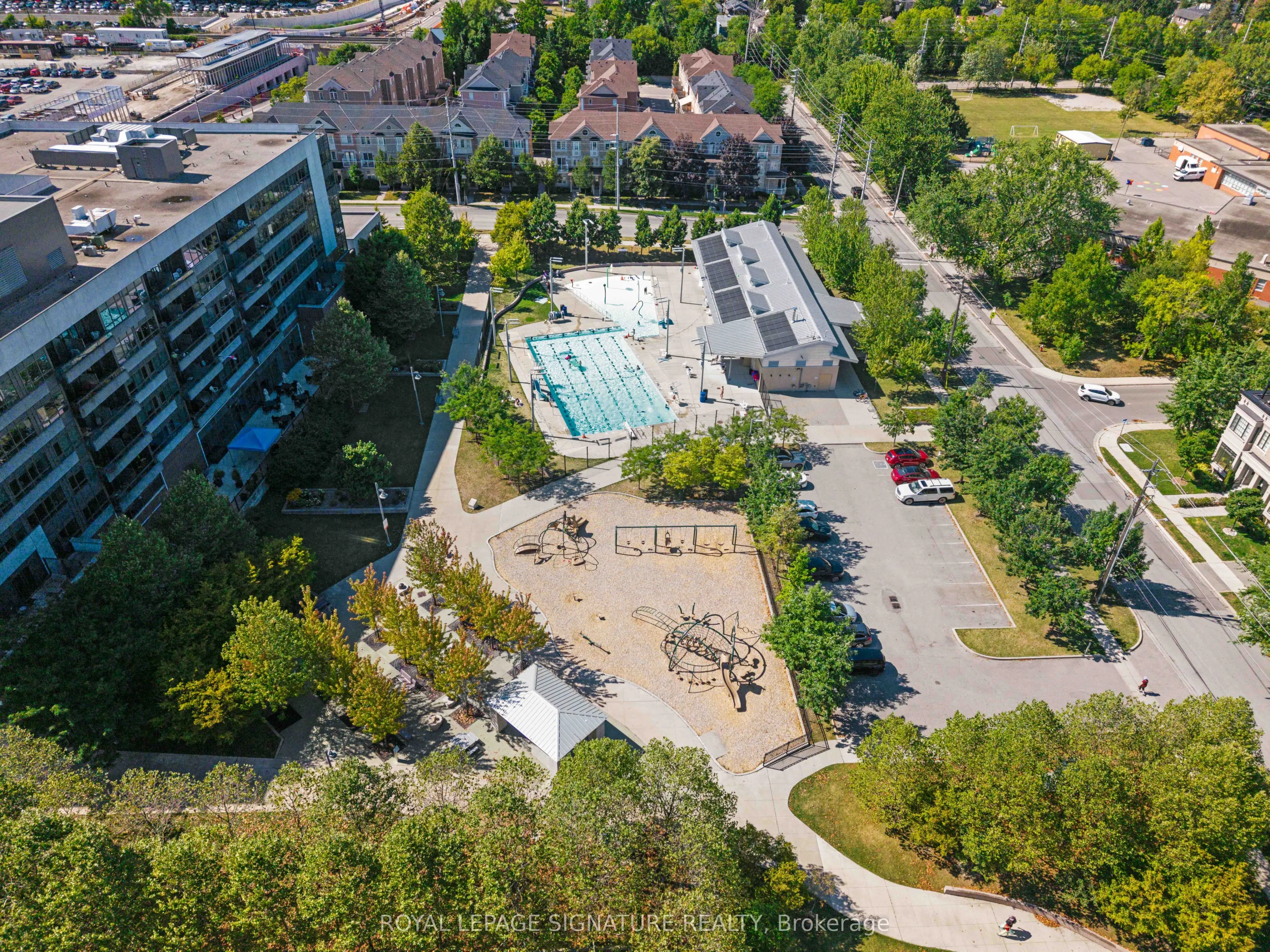 1 Hurontario Street, #203
