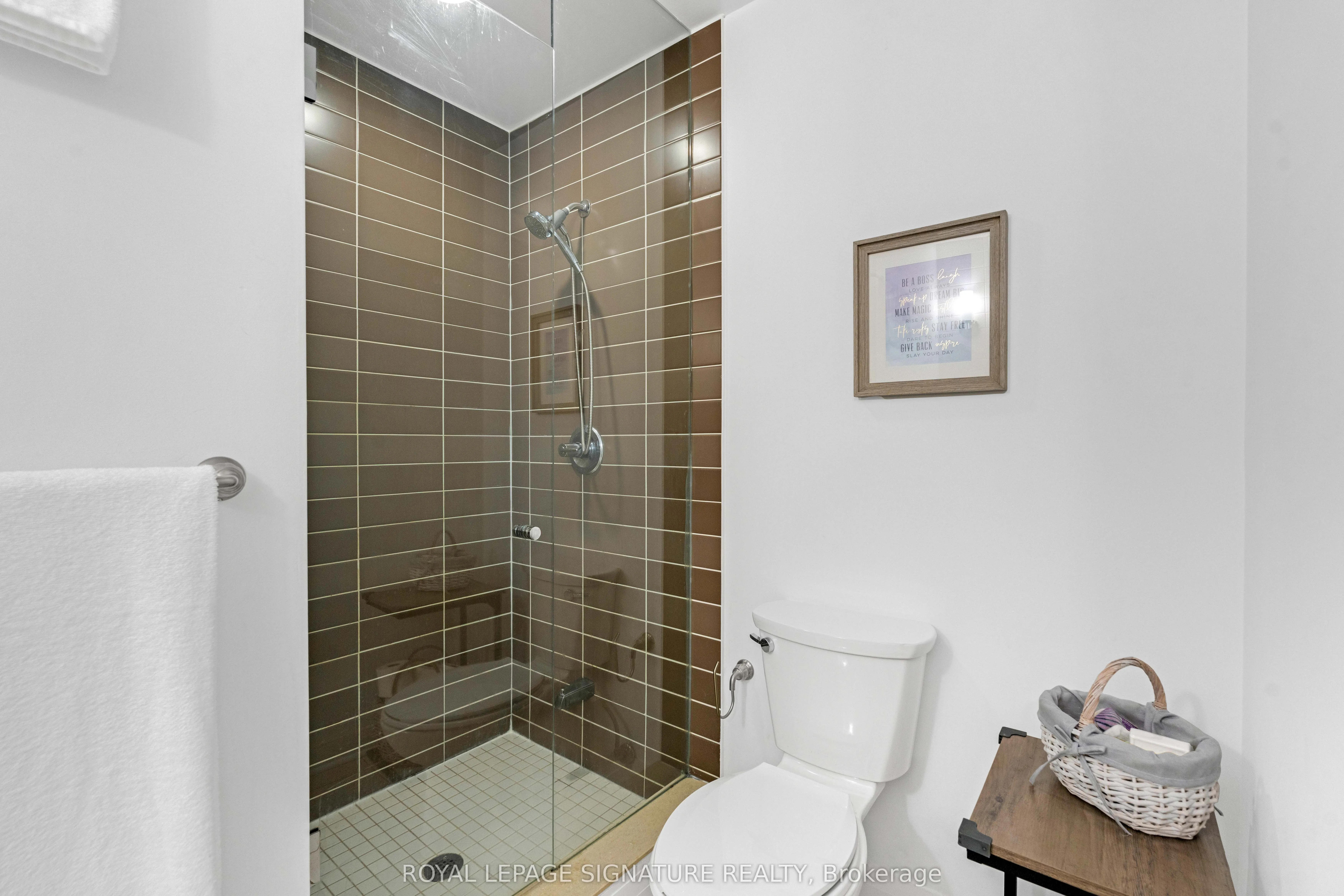 1 Hurontario Street, #203