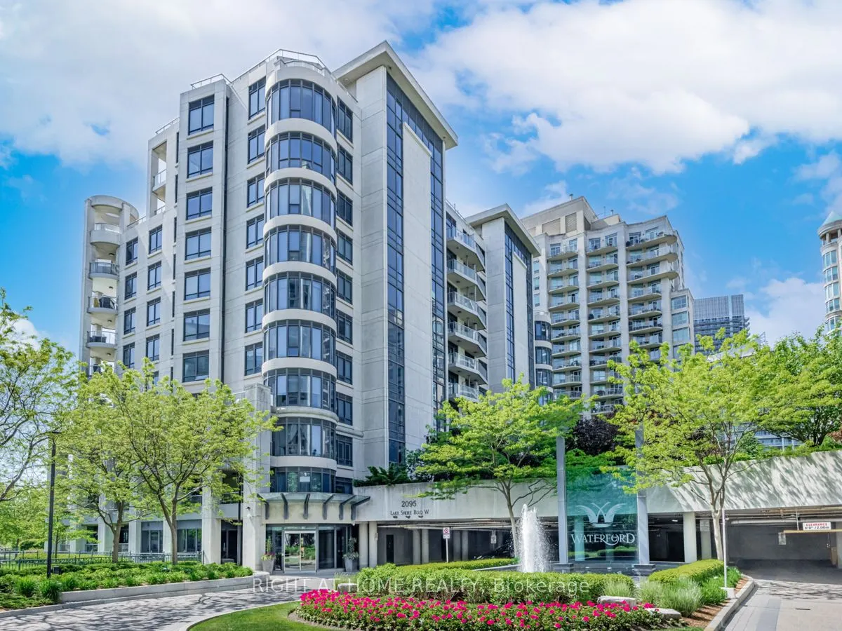 2095 Lake Shore Boulevard W, #LPH19