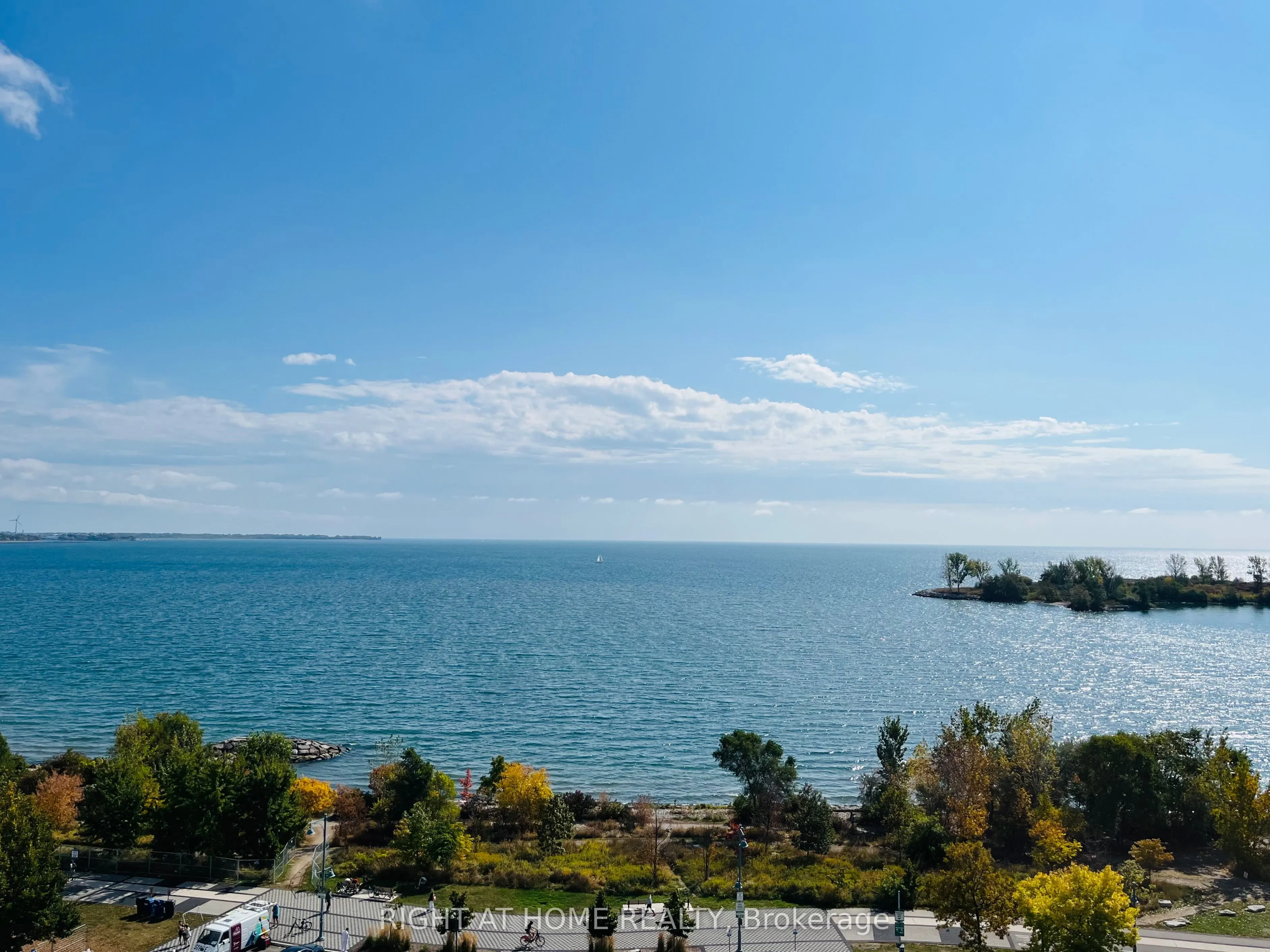 2095 Lake Shore Boulevard W #LPH19