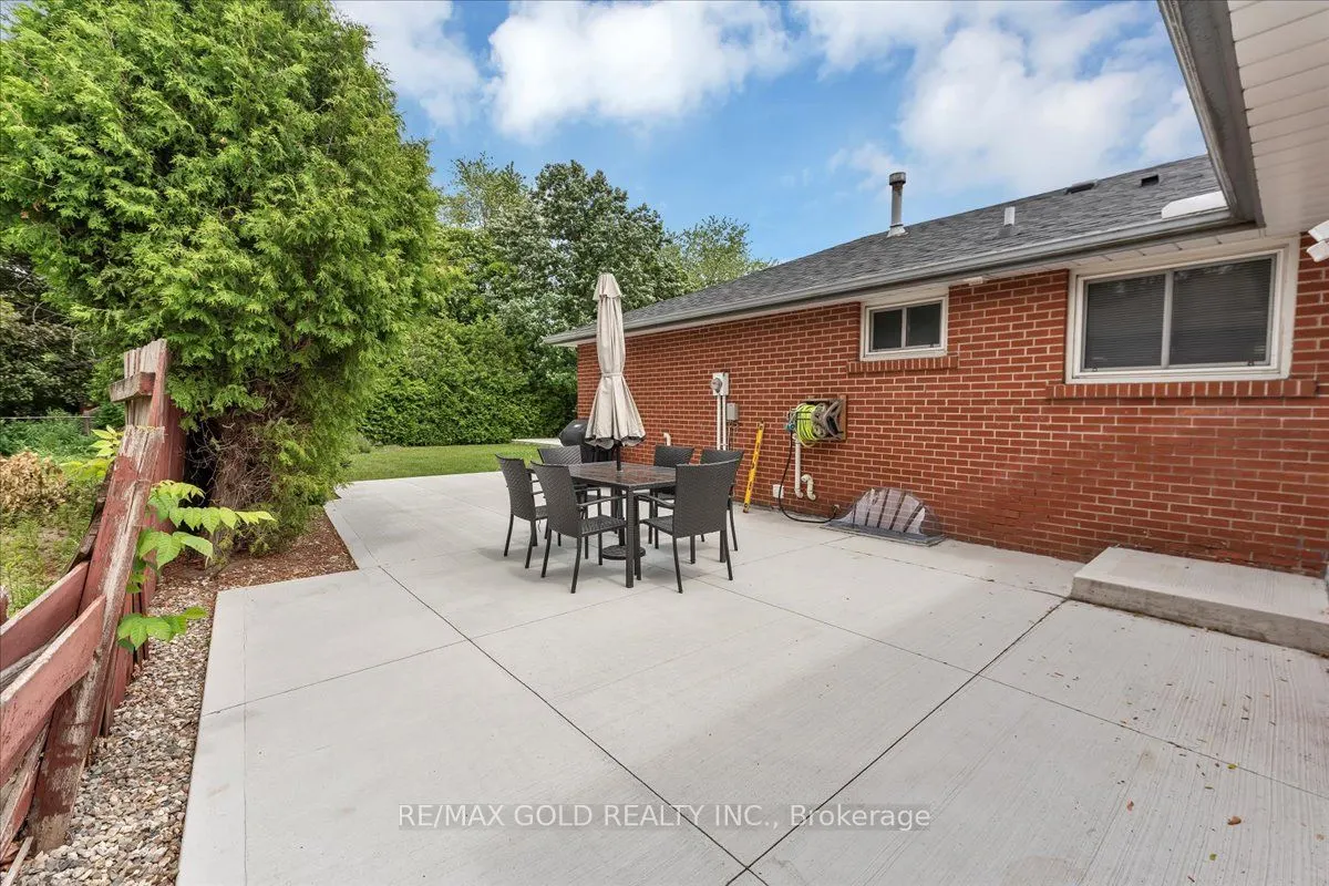 53 Dorchester Drive