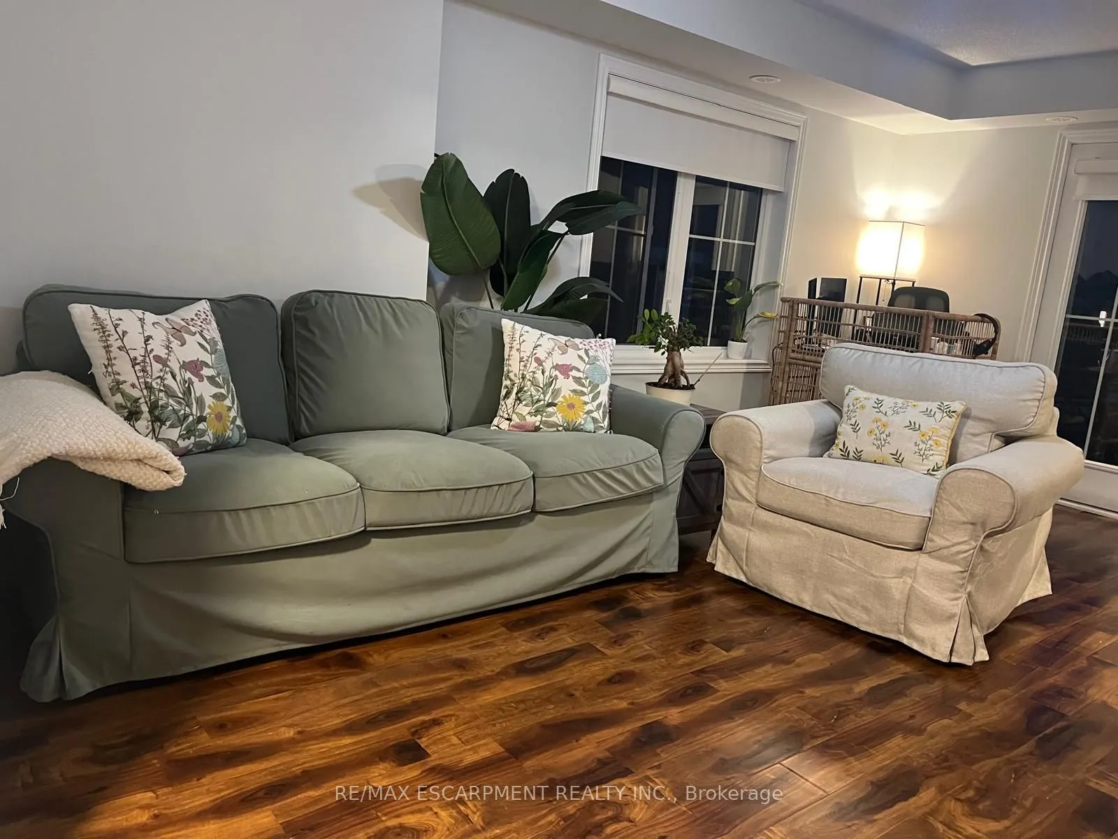 2444 POST Road, #6