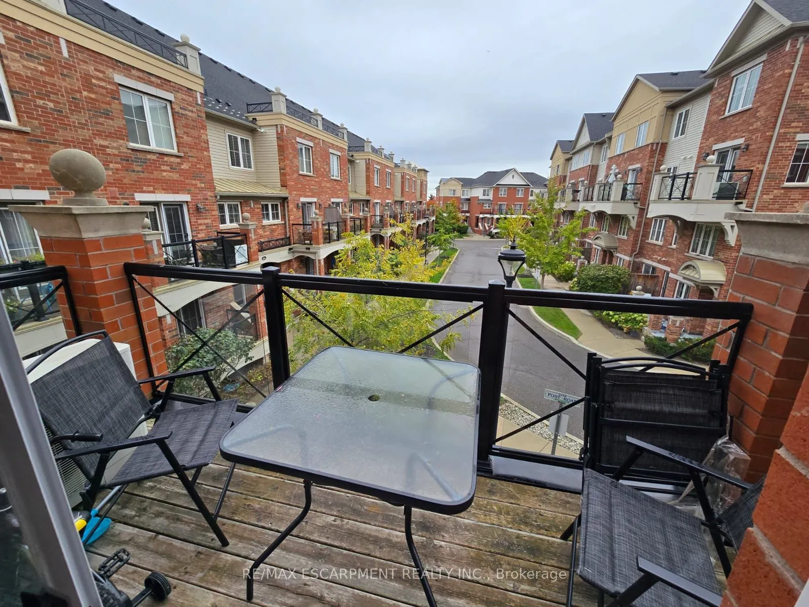 2444 POST Road, #6