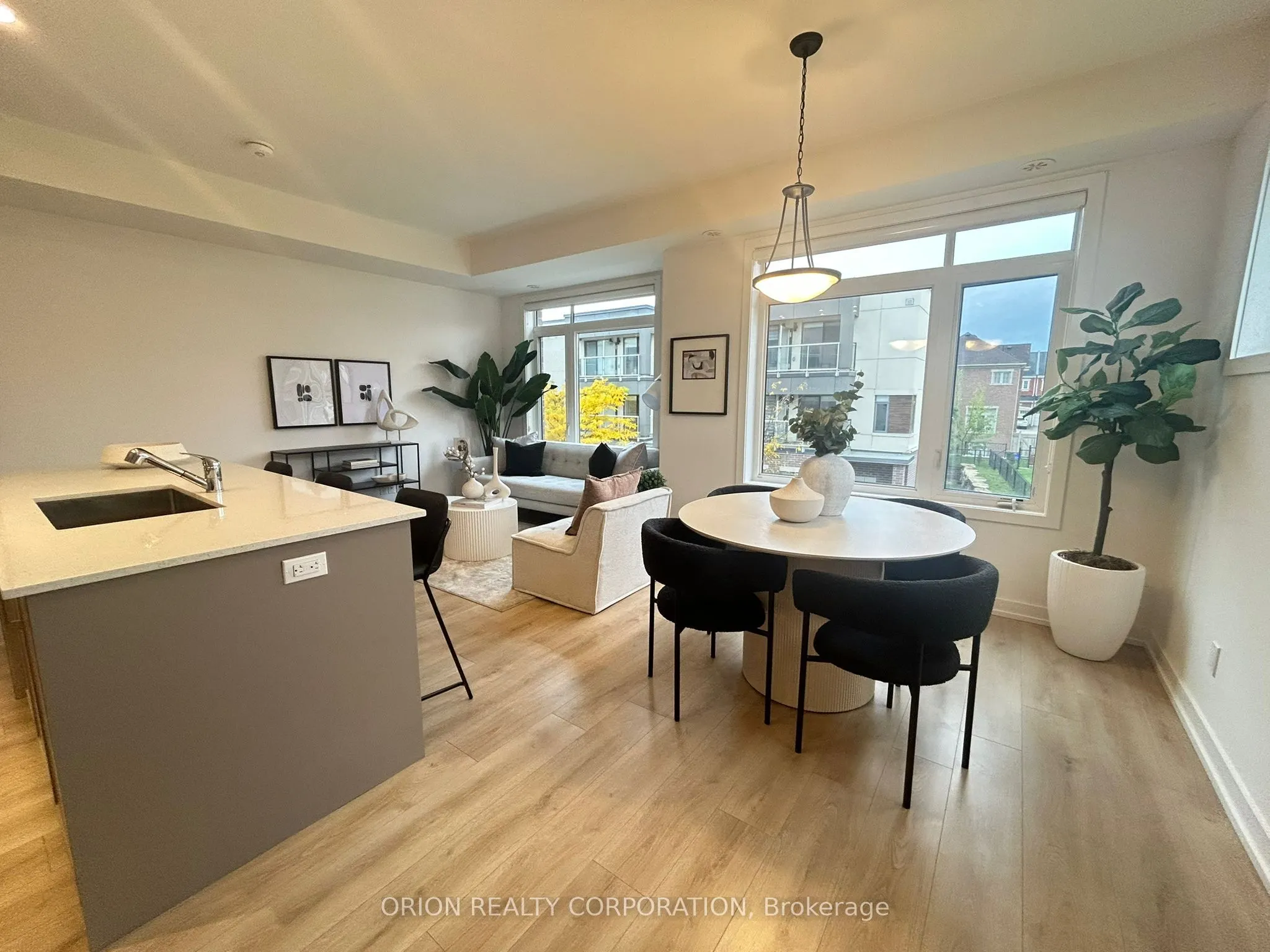 3078 Sixth Line, #336