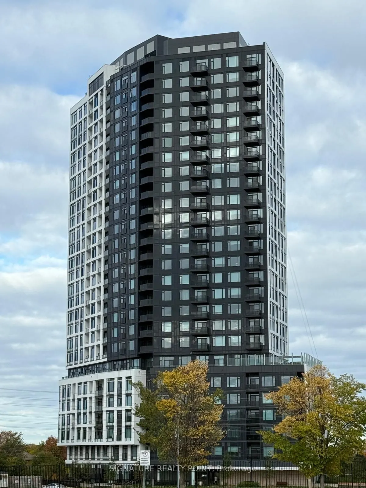 2495 Eglinton Avenue W, #1802