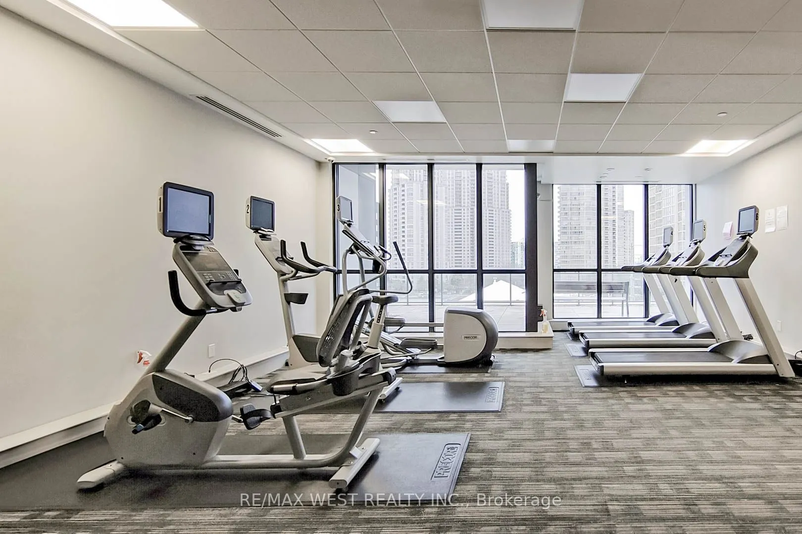 75 Eglinton Avenue W, #1209