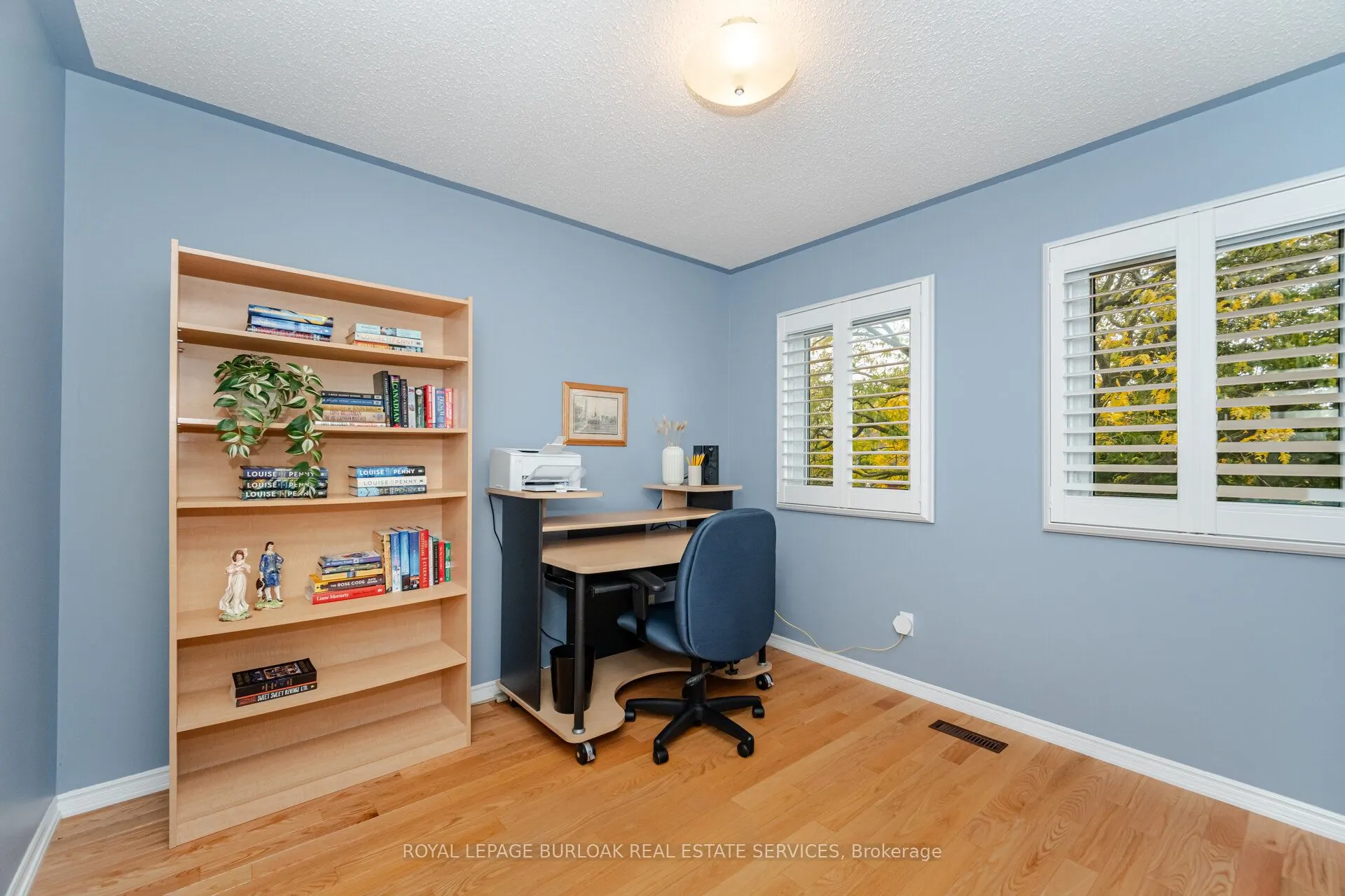 1040 Manchester Crescent