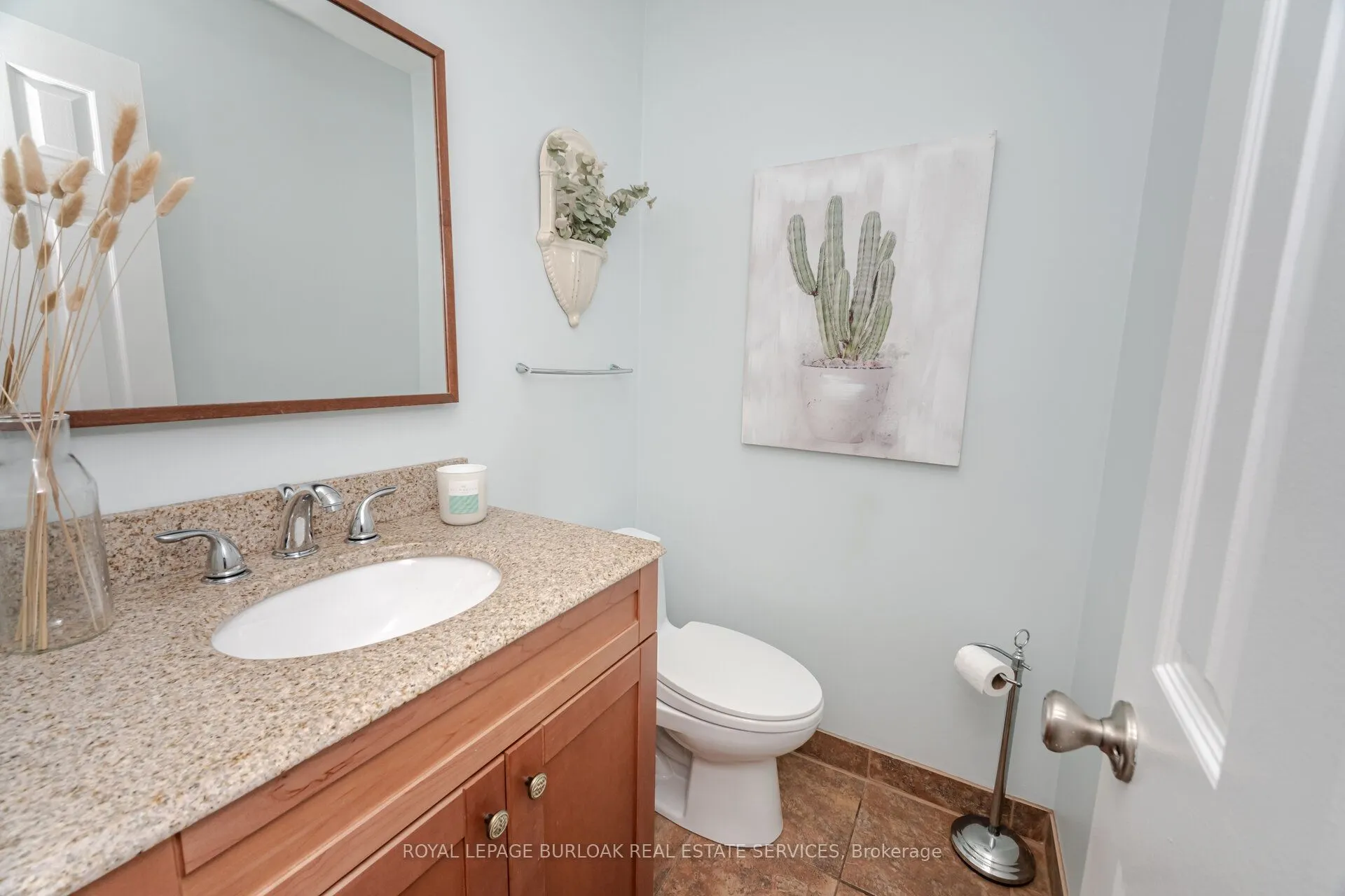 1040 Manchester Crescent