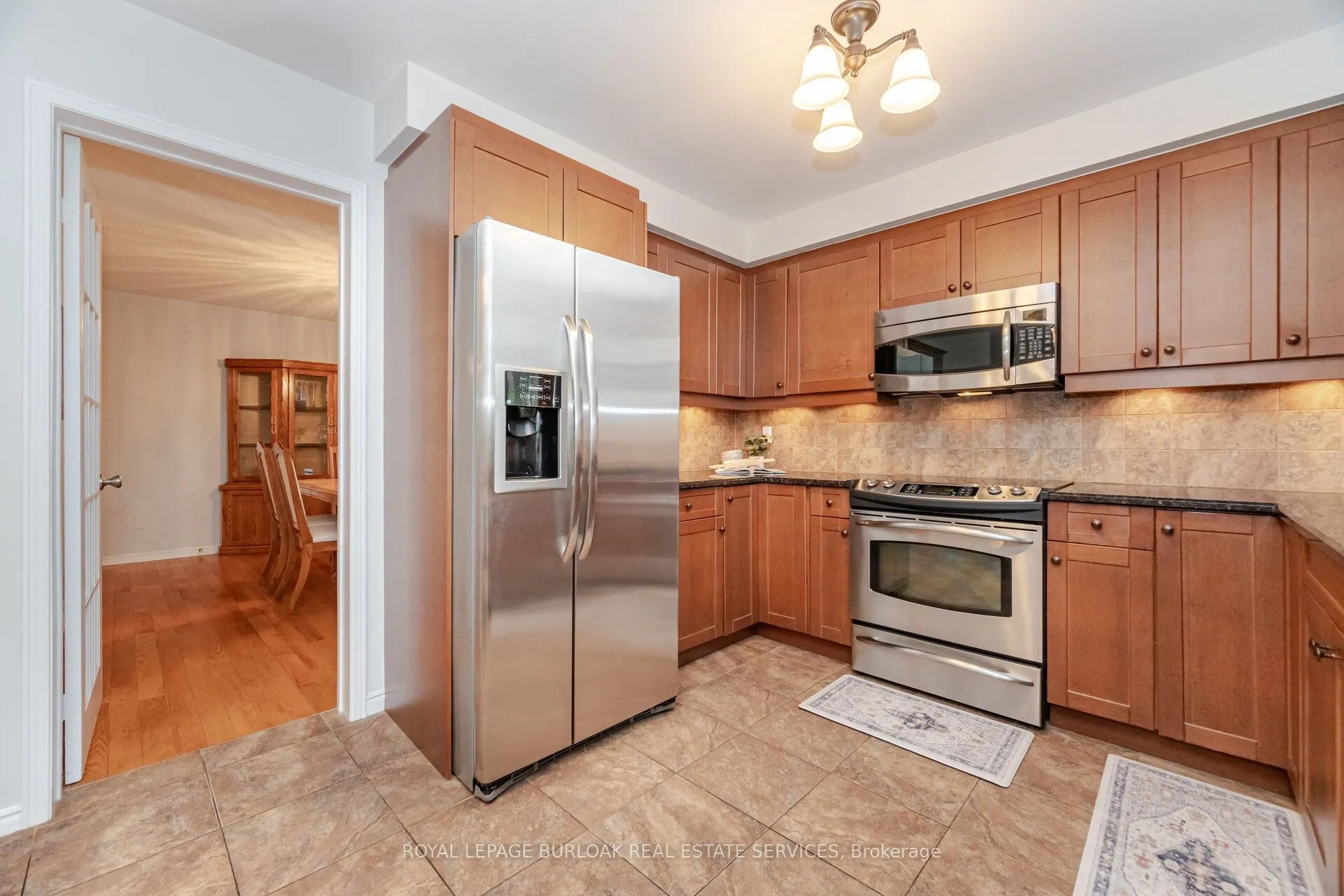 1040 Manchester Crescent