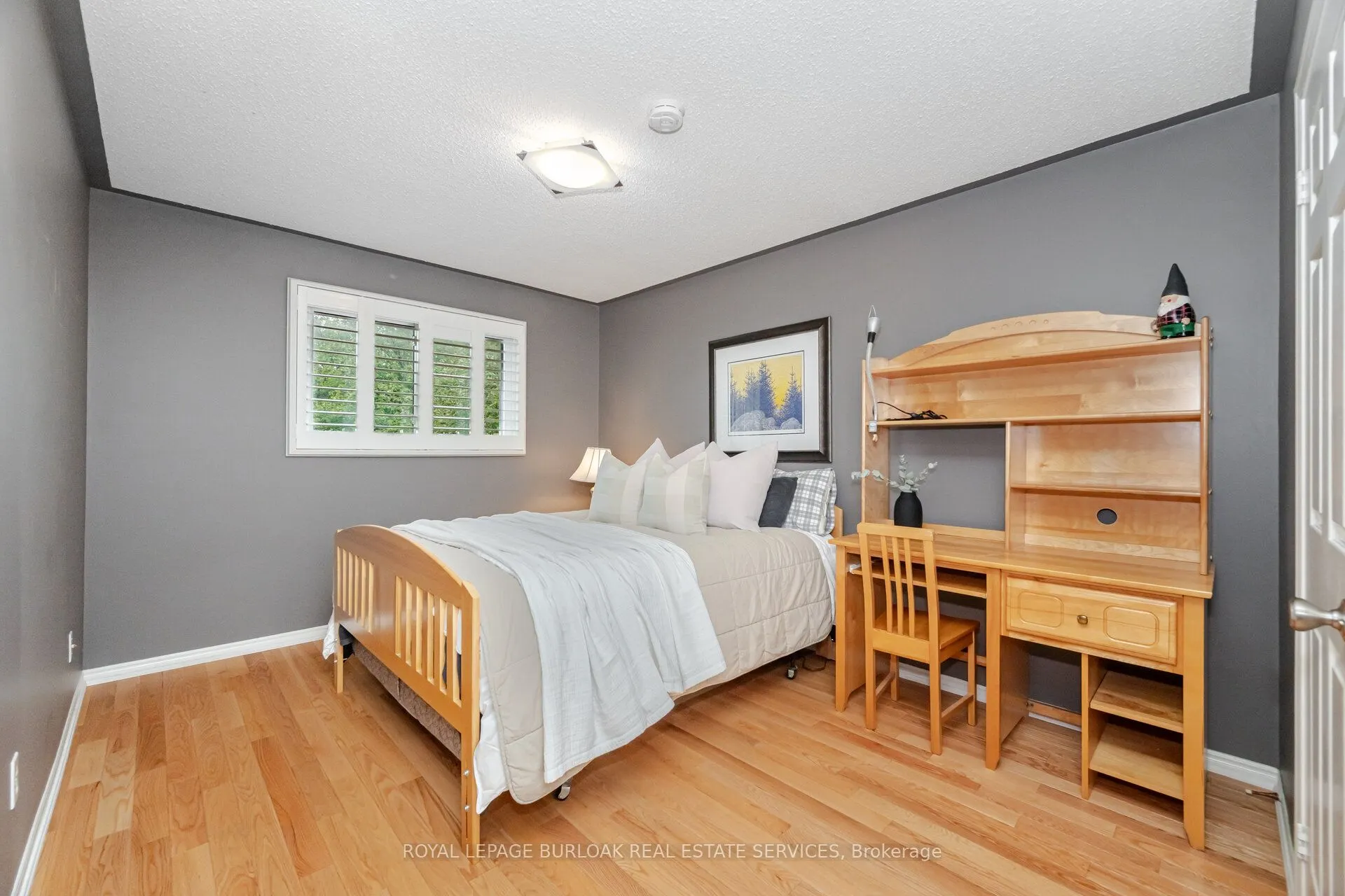 1040 Manchester Crescent