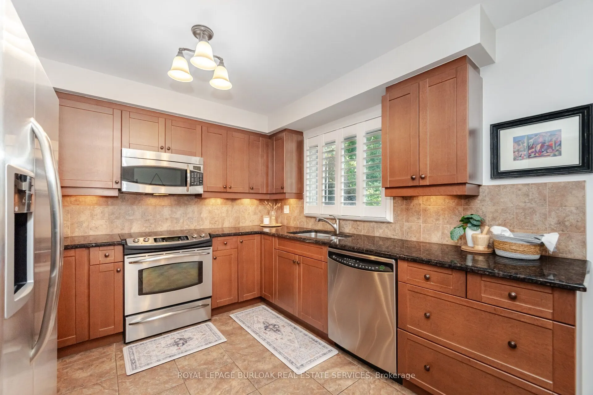 1040 Manchester Crescent