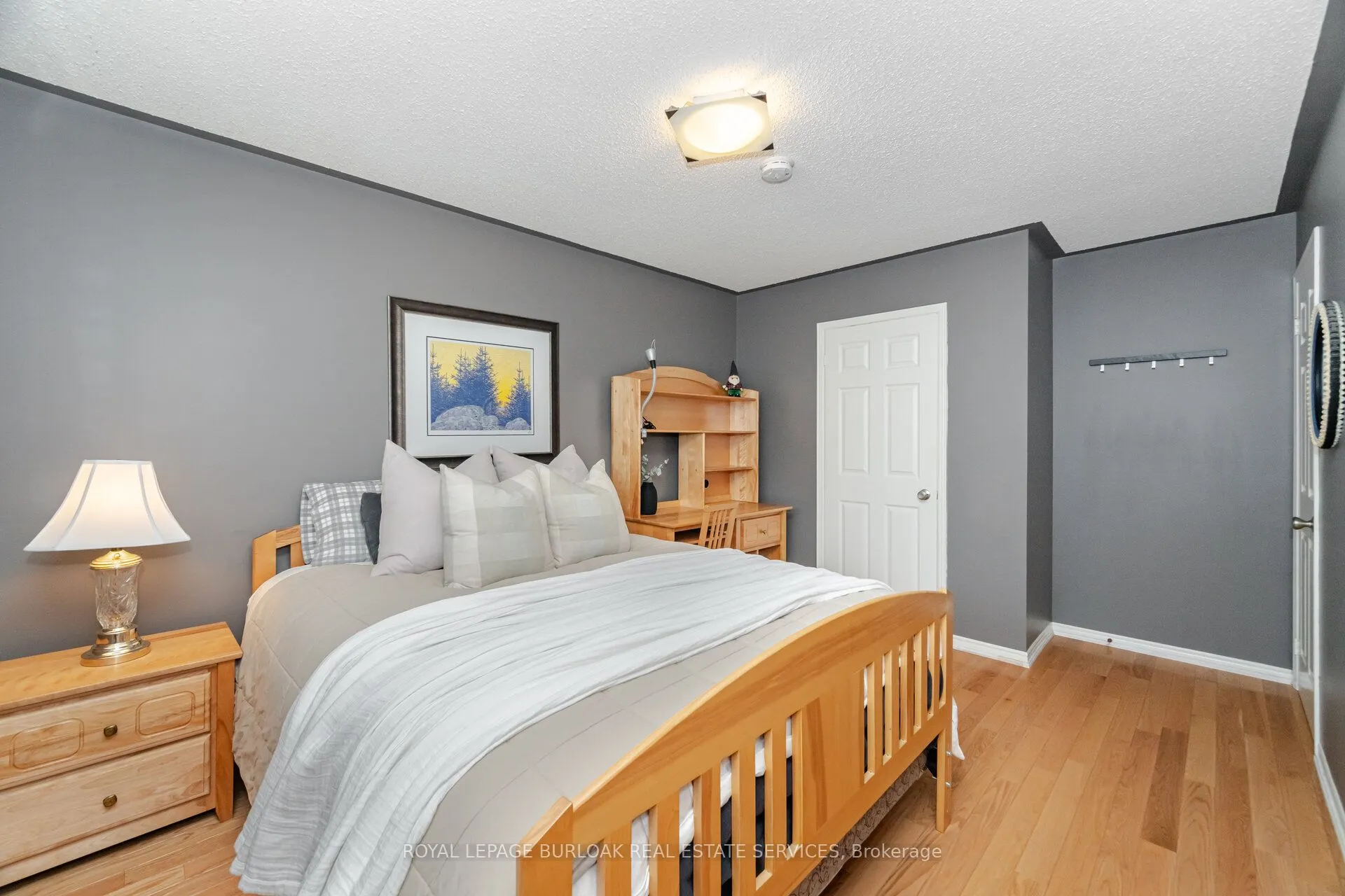 1040 Manchester Crescent