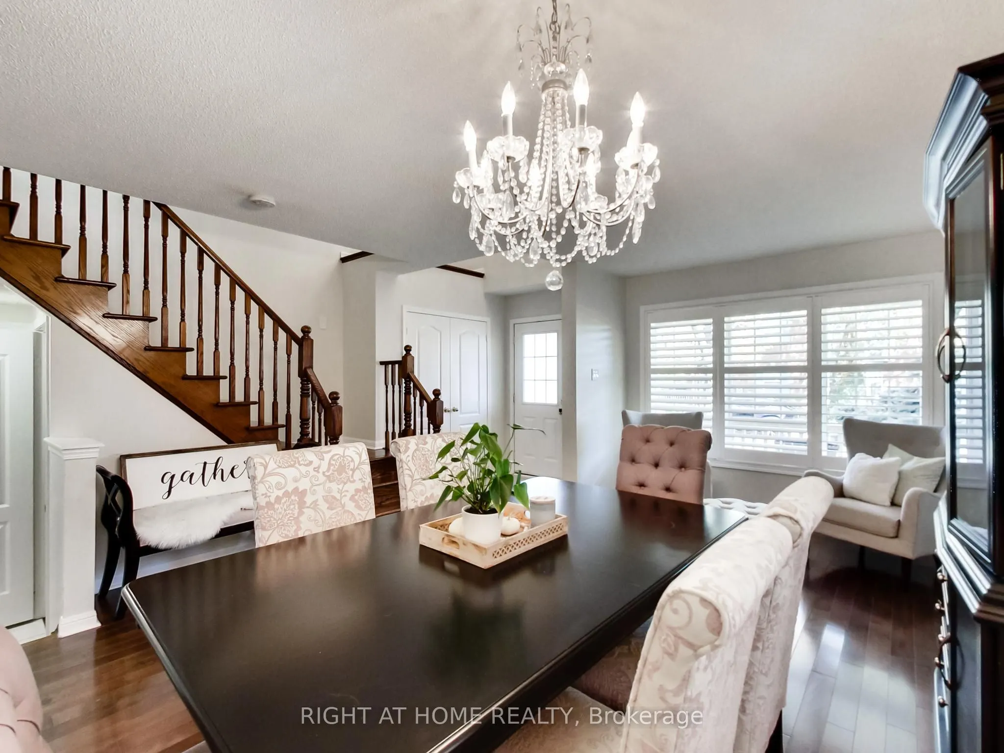 2527 Nettlecreek Crescent