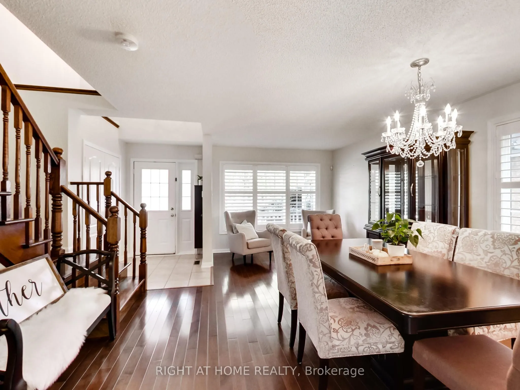 2527 Nettlecreek Crescent