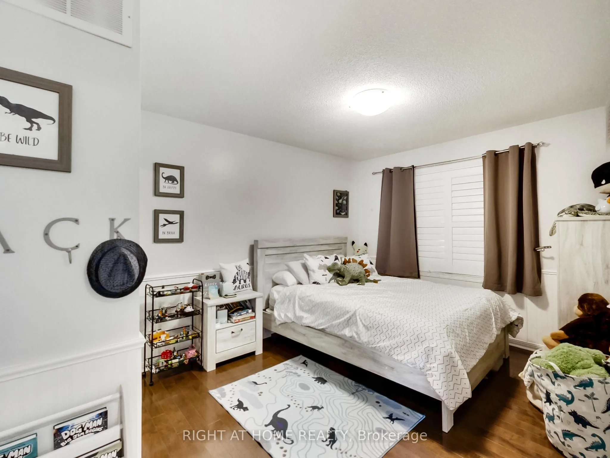 2527 Nettlecreek Crescent