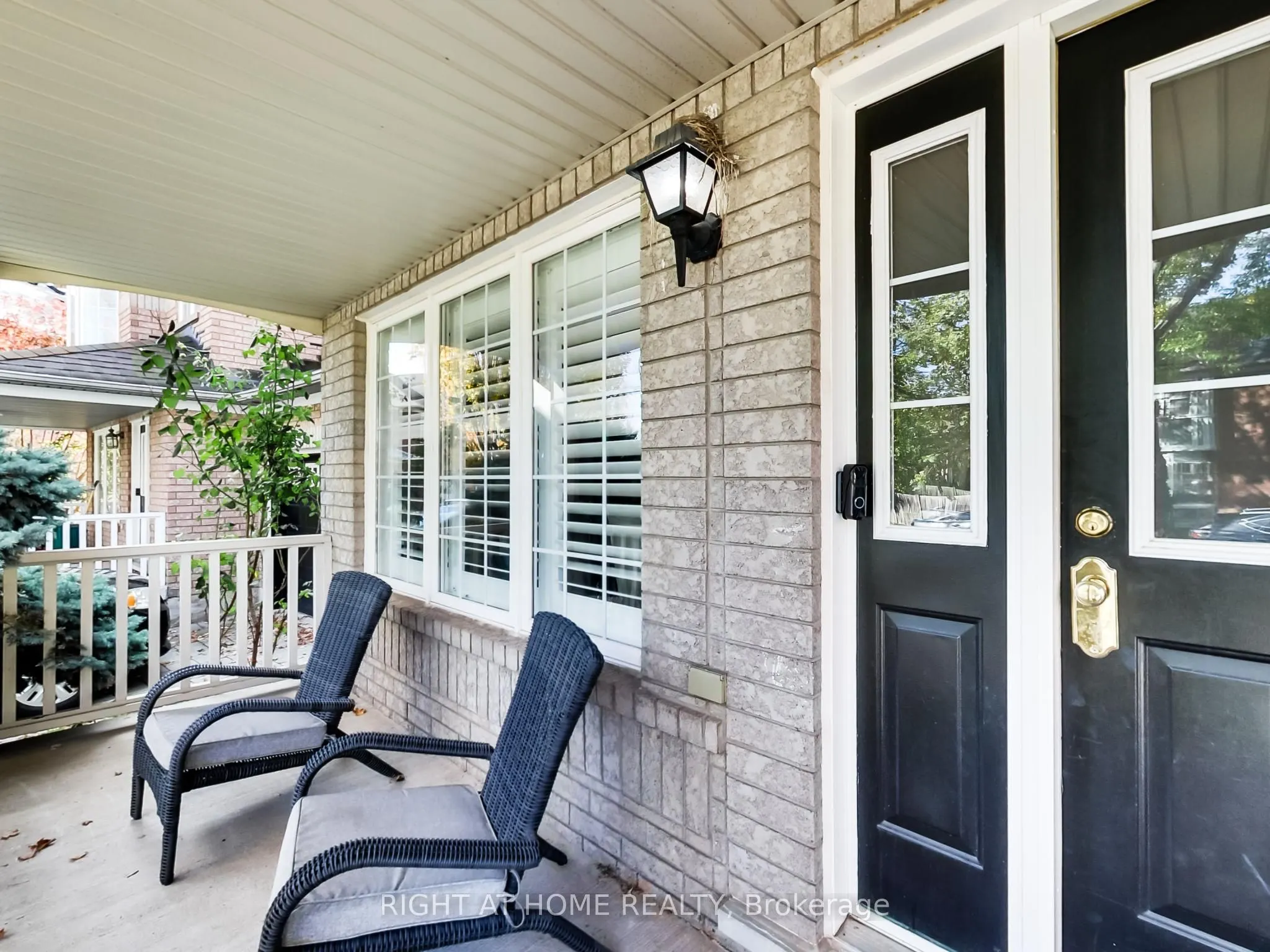 2527 Nettlecreek Crescent