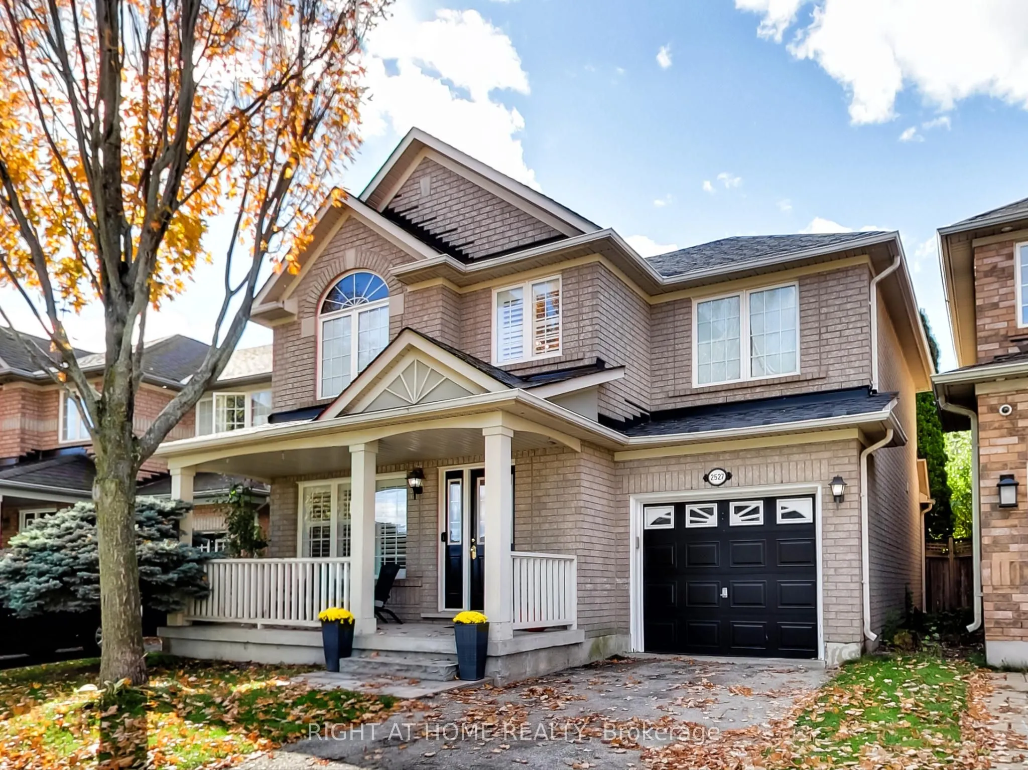 2527 Nettlecreek Crescent