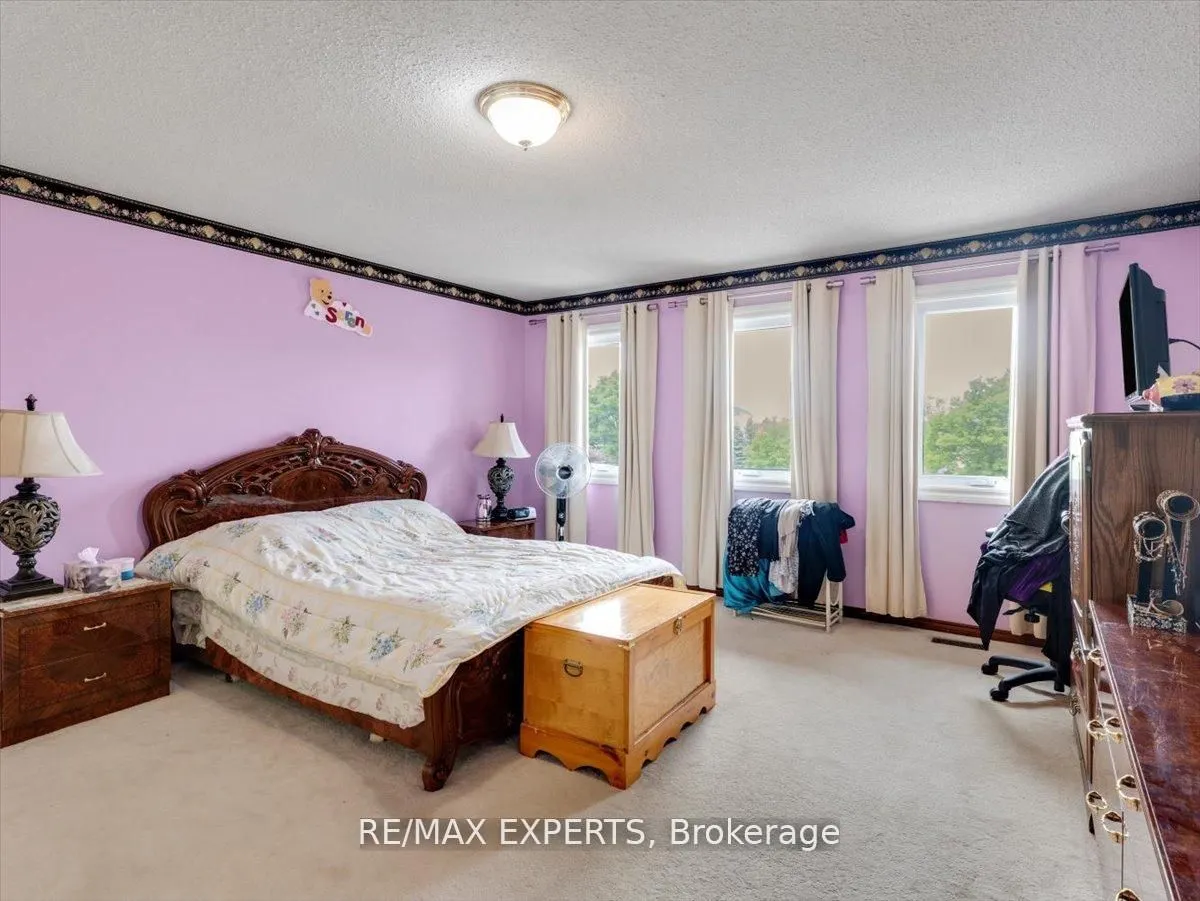 9 Cynthia Crescent