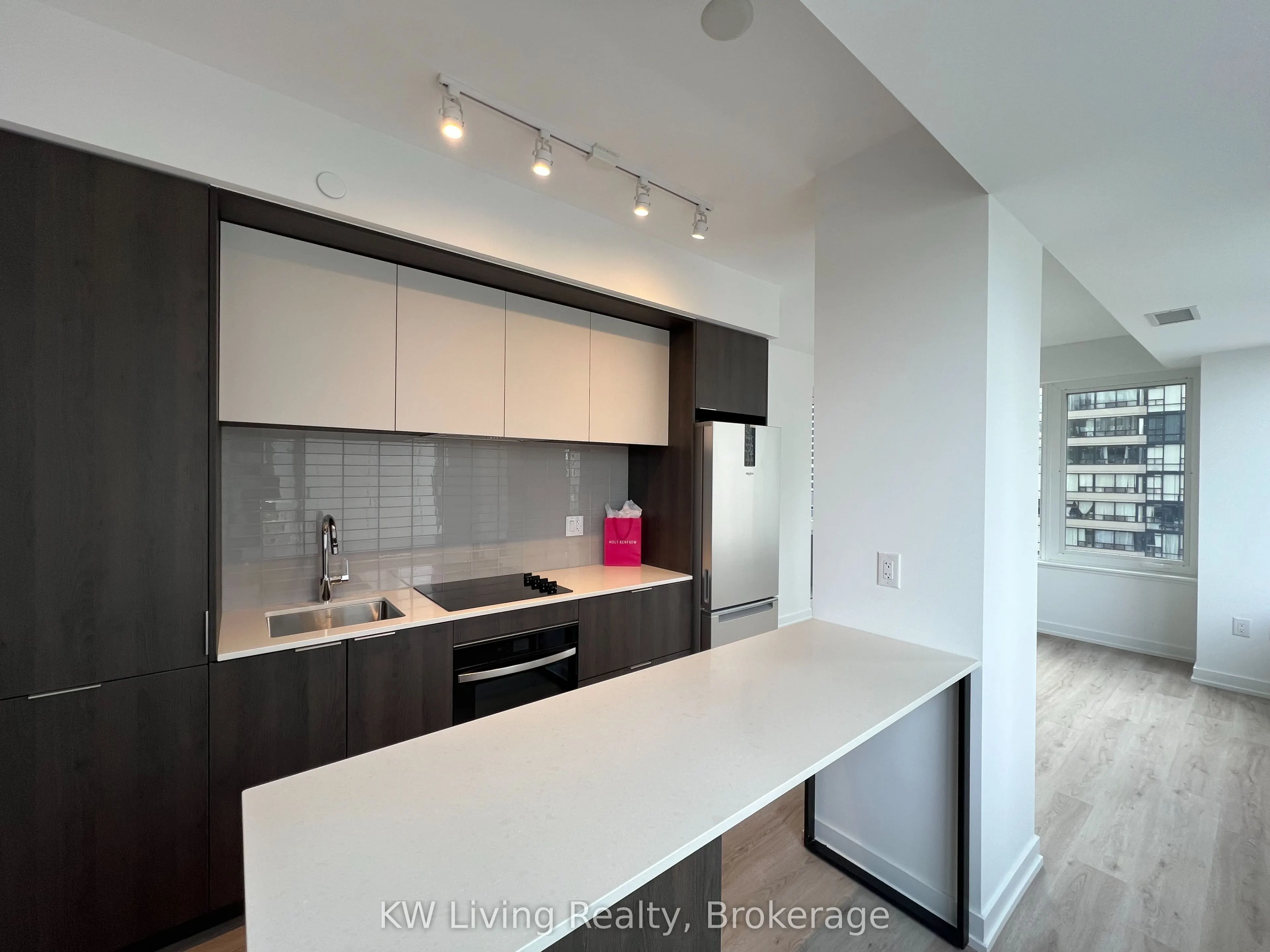 395 Square One Drive, #810