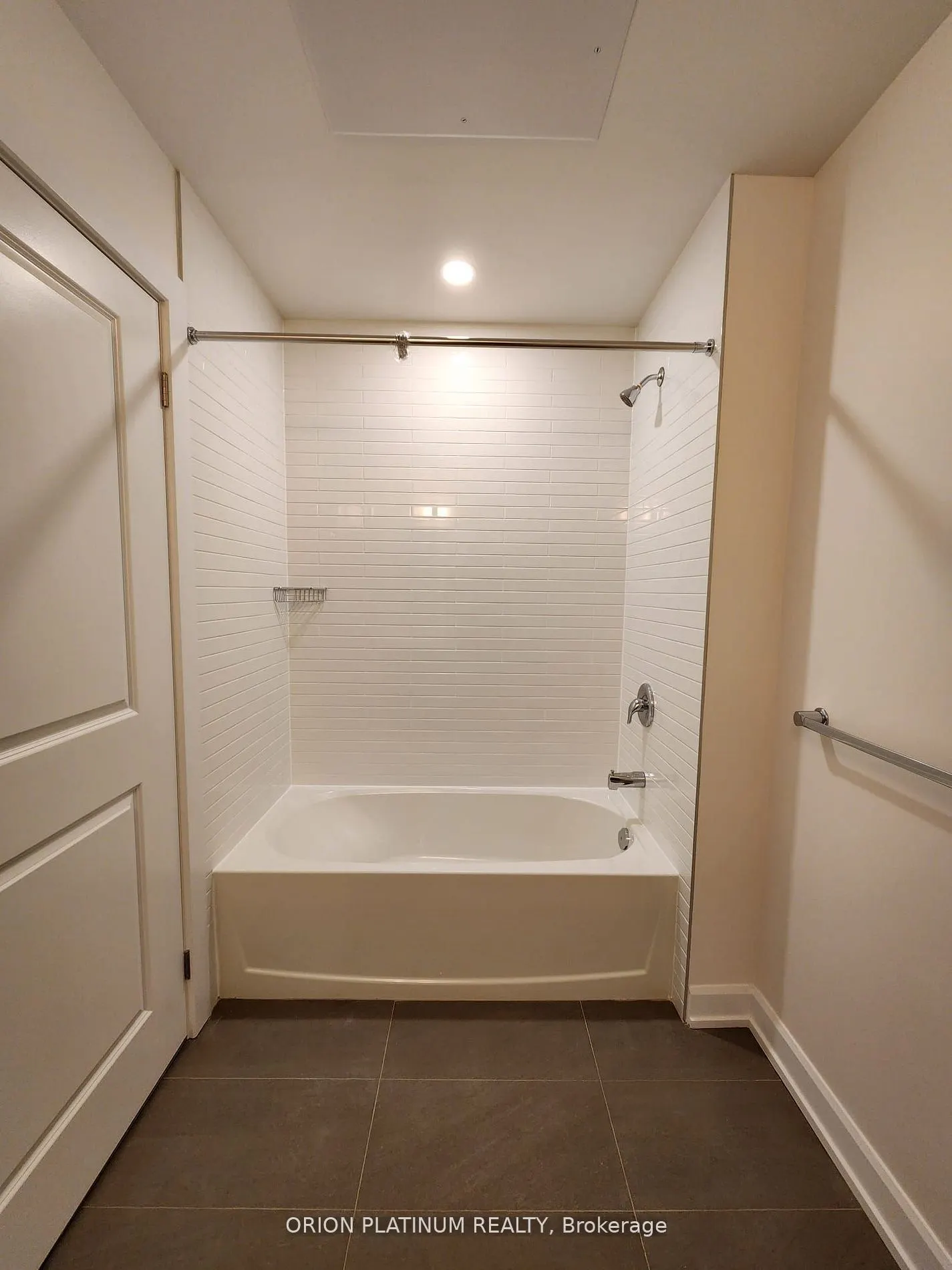 3220 William Coltson Avenue, #413