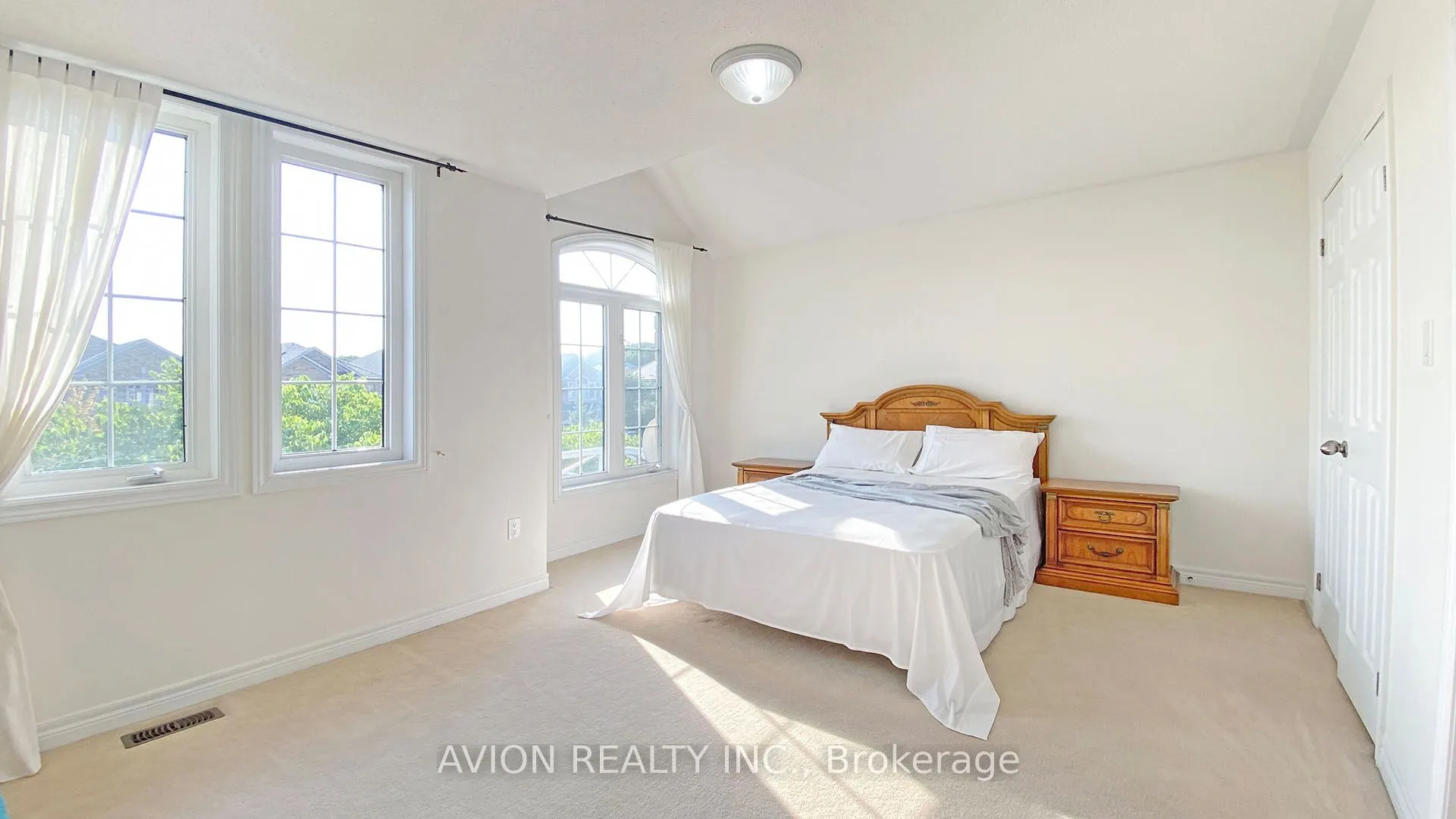 5173 Churchill Meadows Boulevard