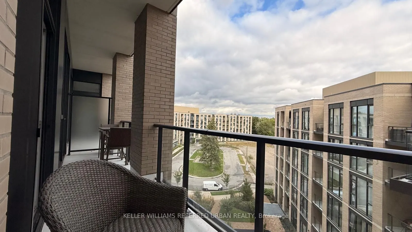 293 The Kingsway, #201