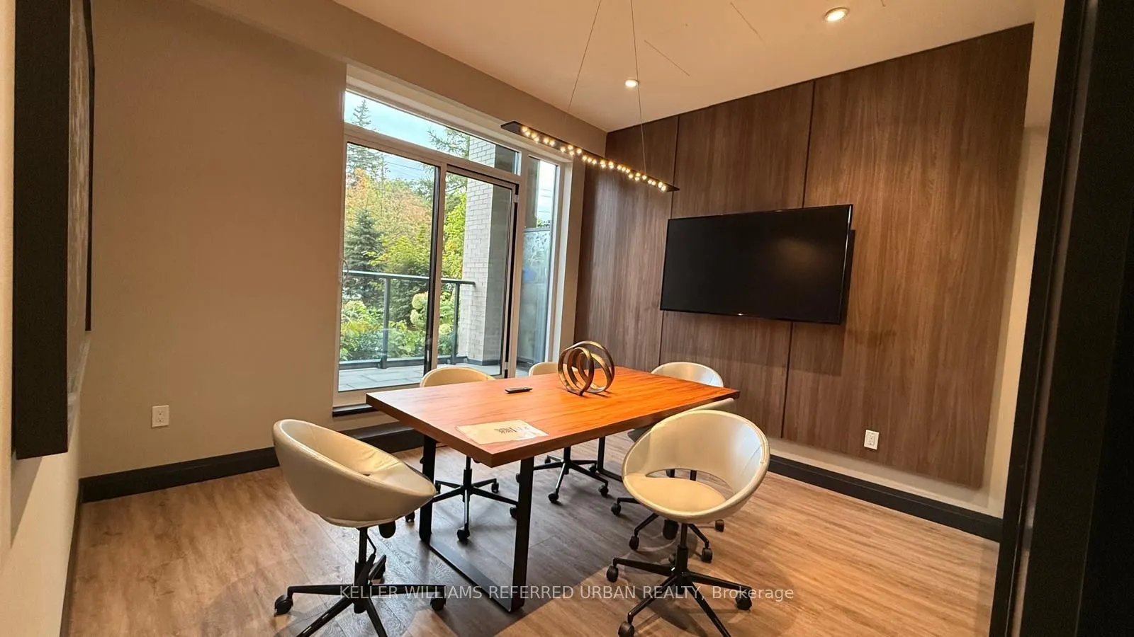 293 The Kingsway, #201
