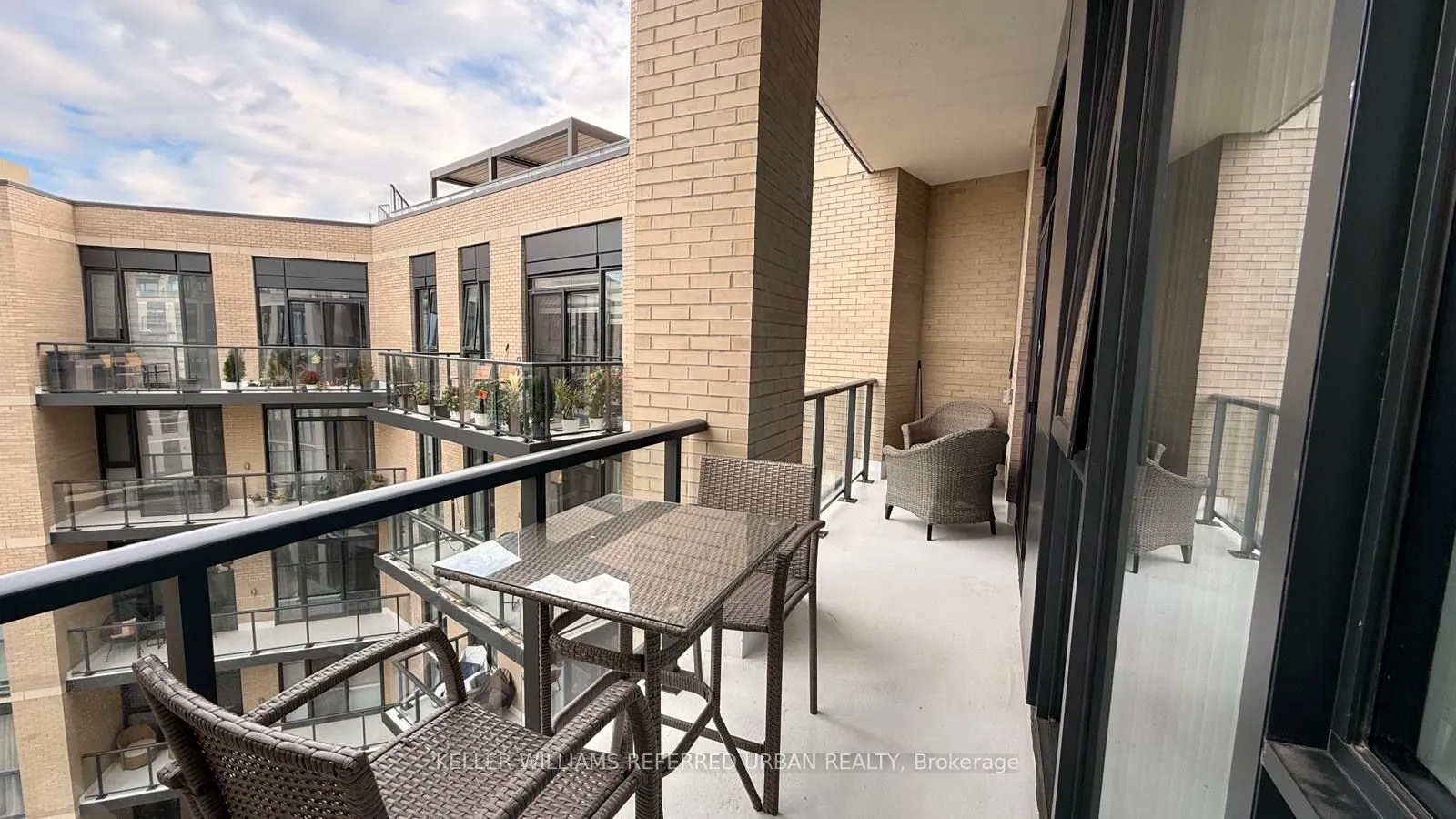 293 The Kingsway, #201