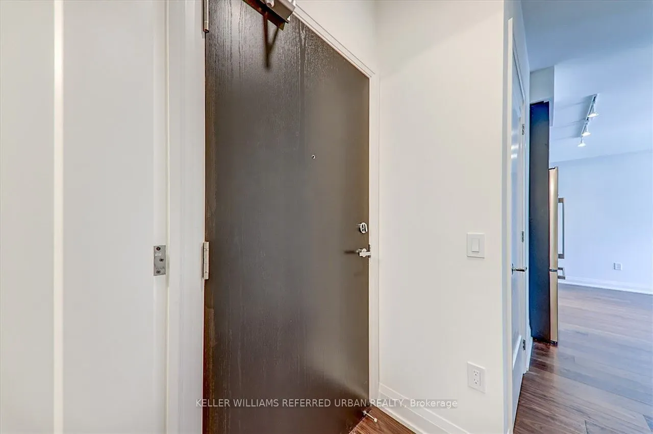 293 The Kingsway, #201