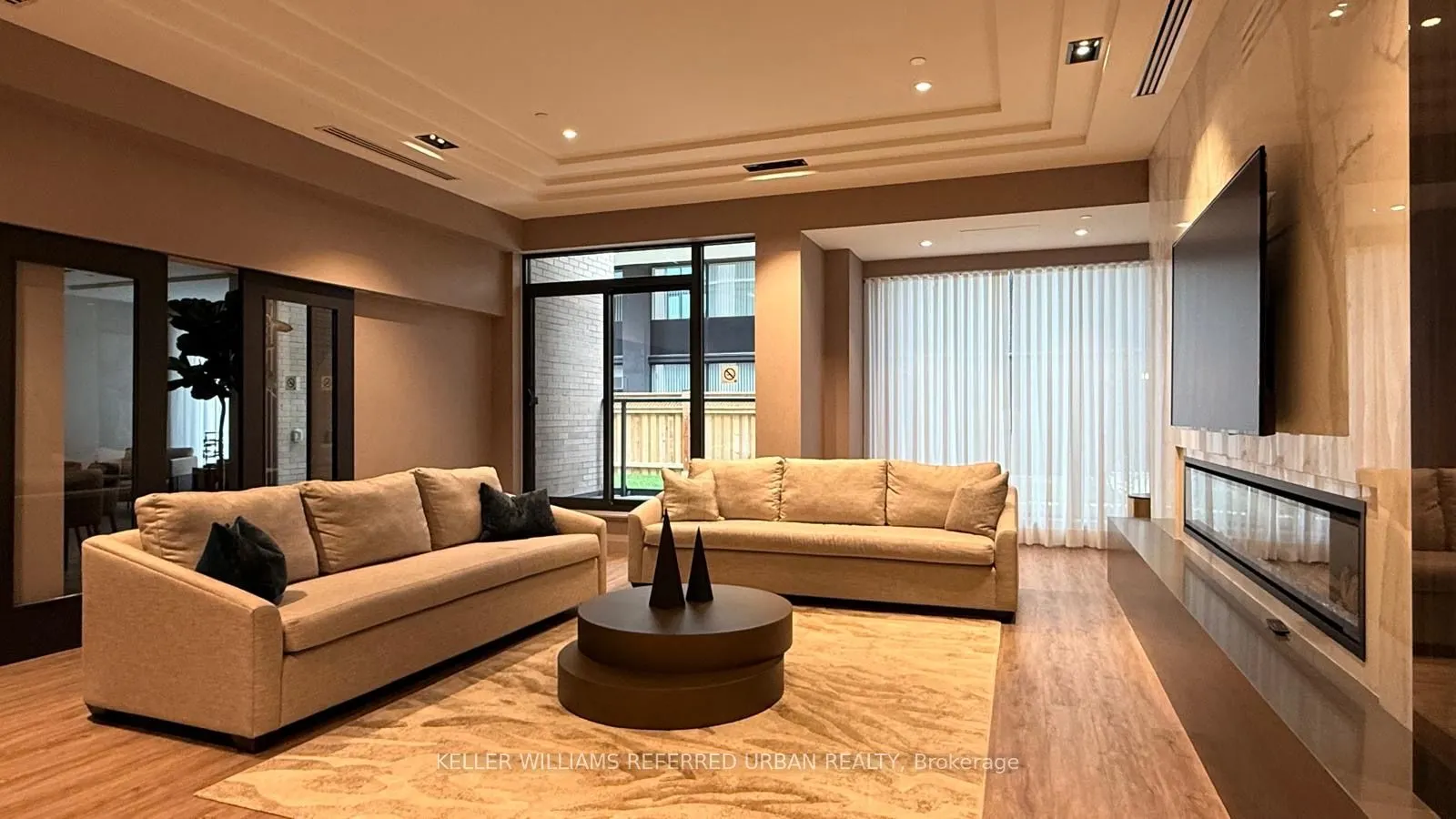293 The Kingsway, #201