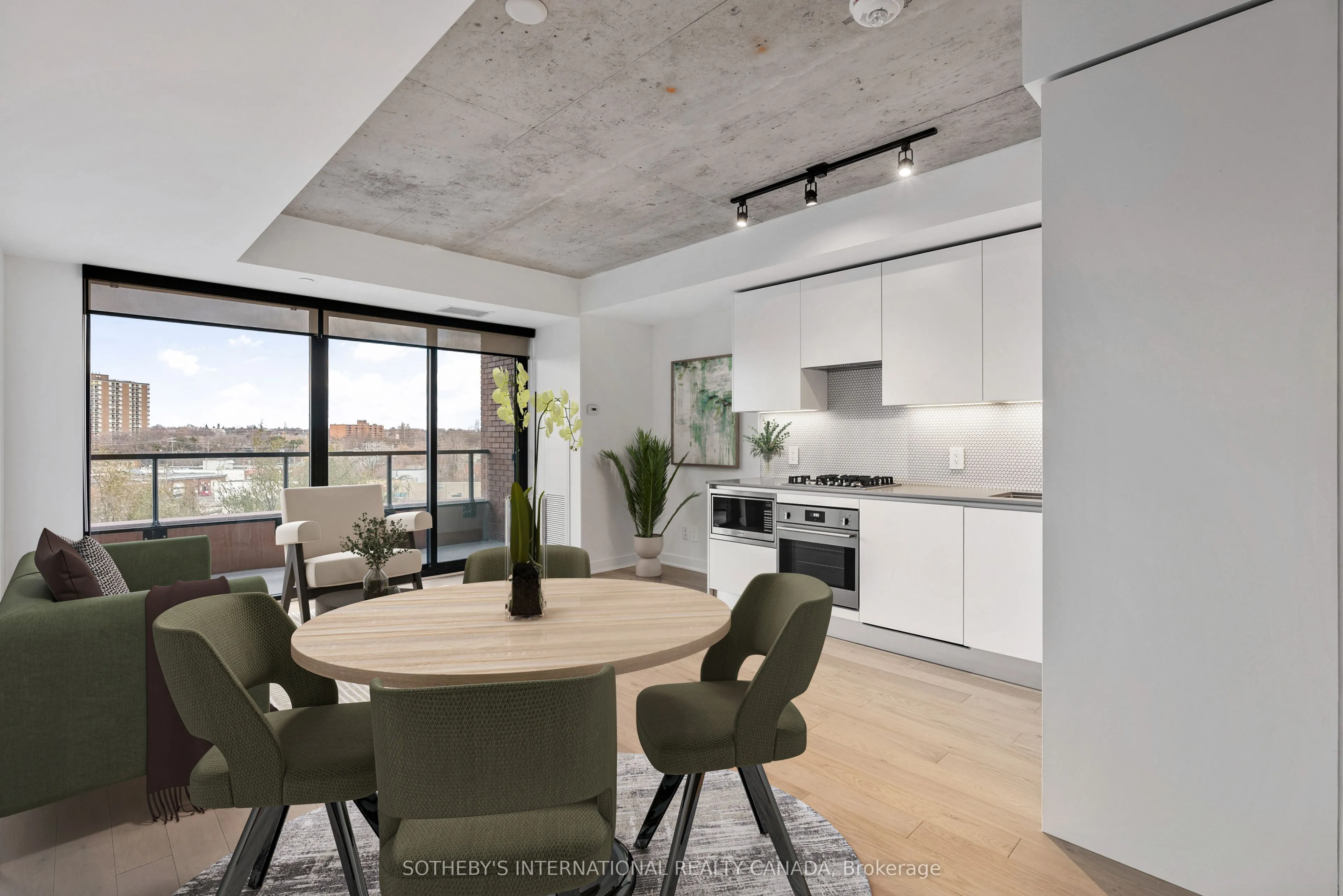 2720 Dundas Street W, #513